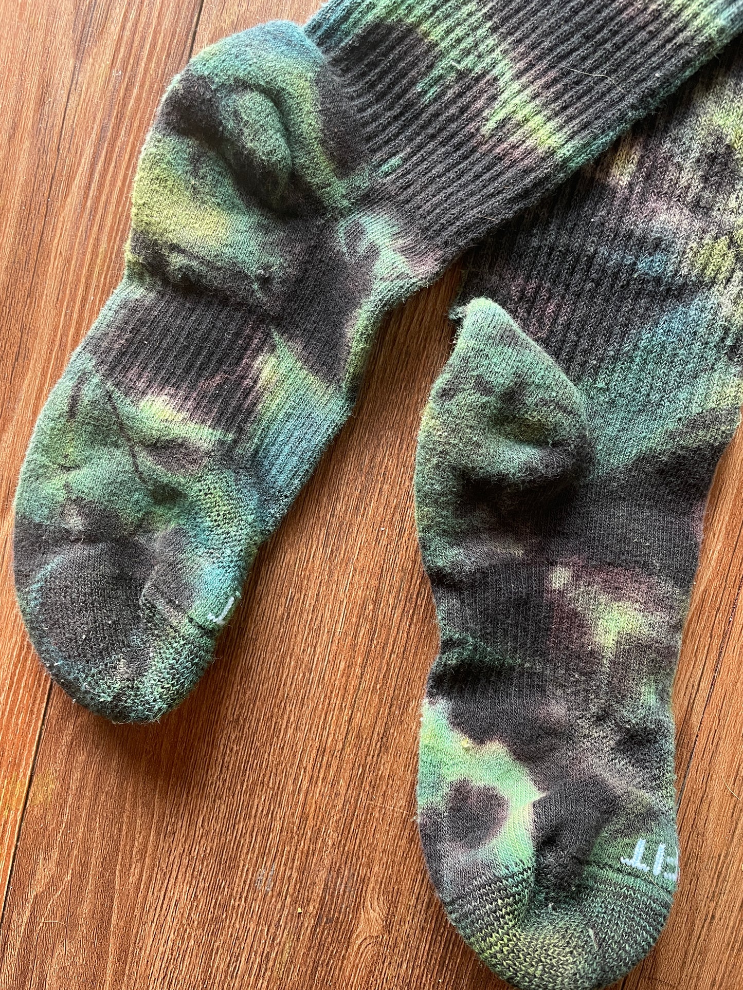 Green and Black Reverse Tie Dye Nike Dri-FIT Training Socks - Size Medium (Men's 6-8/Women's 7-10)