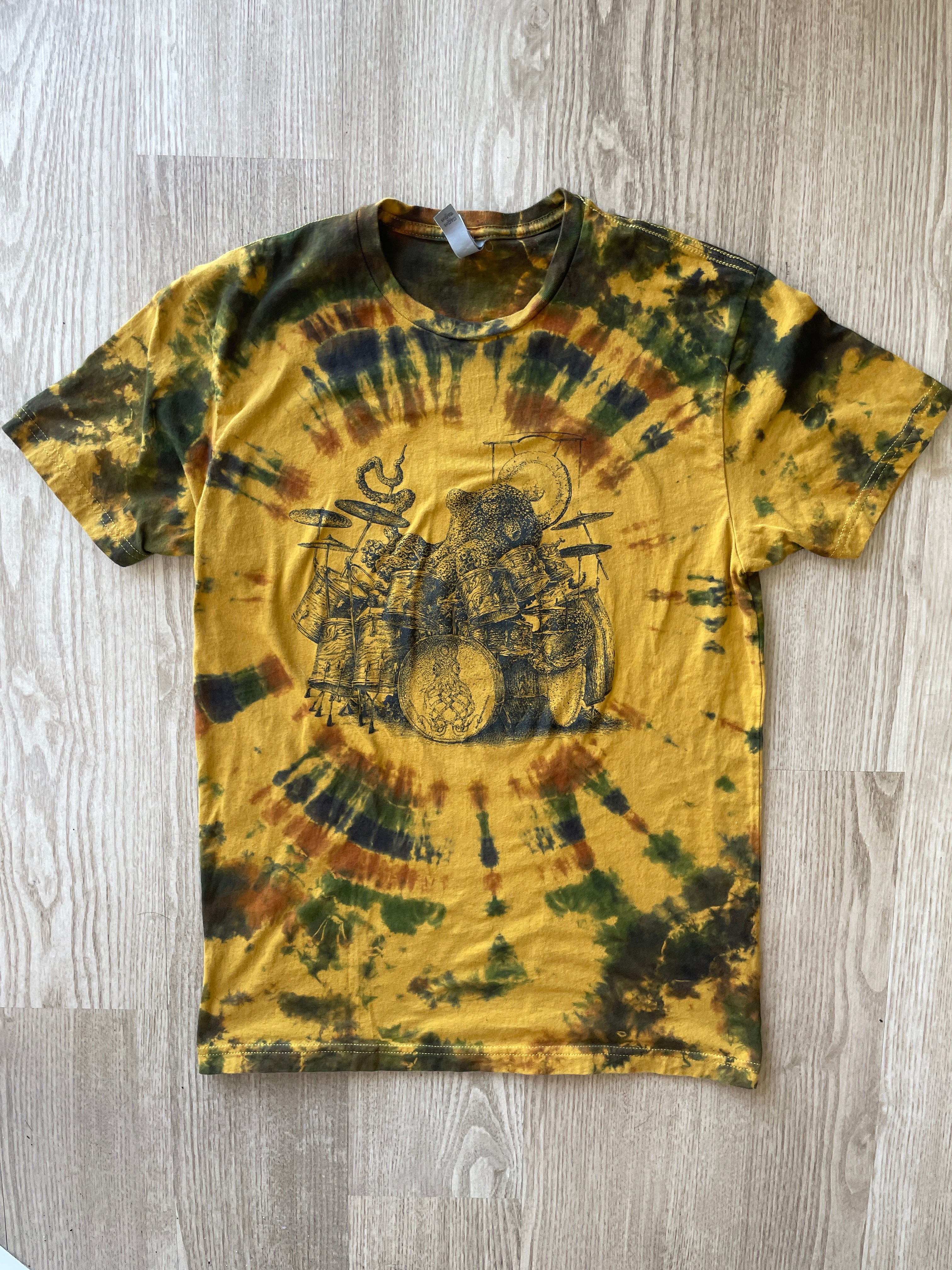 MEDIUM Men’s Yellow Octo-drummer Handmade Tie Dye T-Shirt | One-Of-a-Kind Yellow and Brown Short Sleeve
