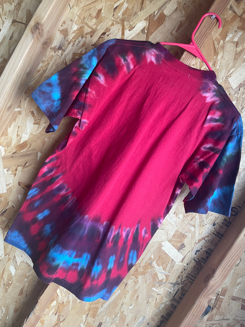 Medium Men’s University of Utah Headress Handmade Tie Dye T-Shirt | Red and Black Pleated Tie Dye Short Sleeve