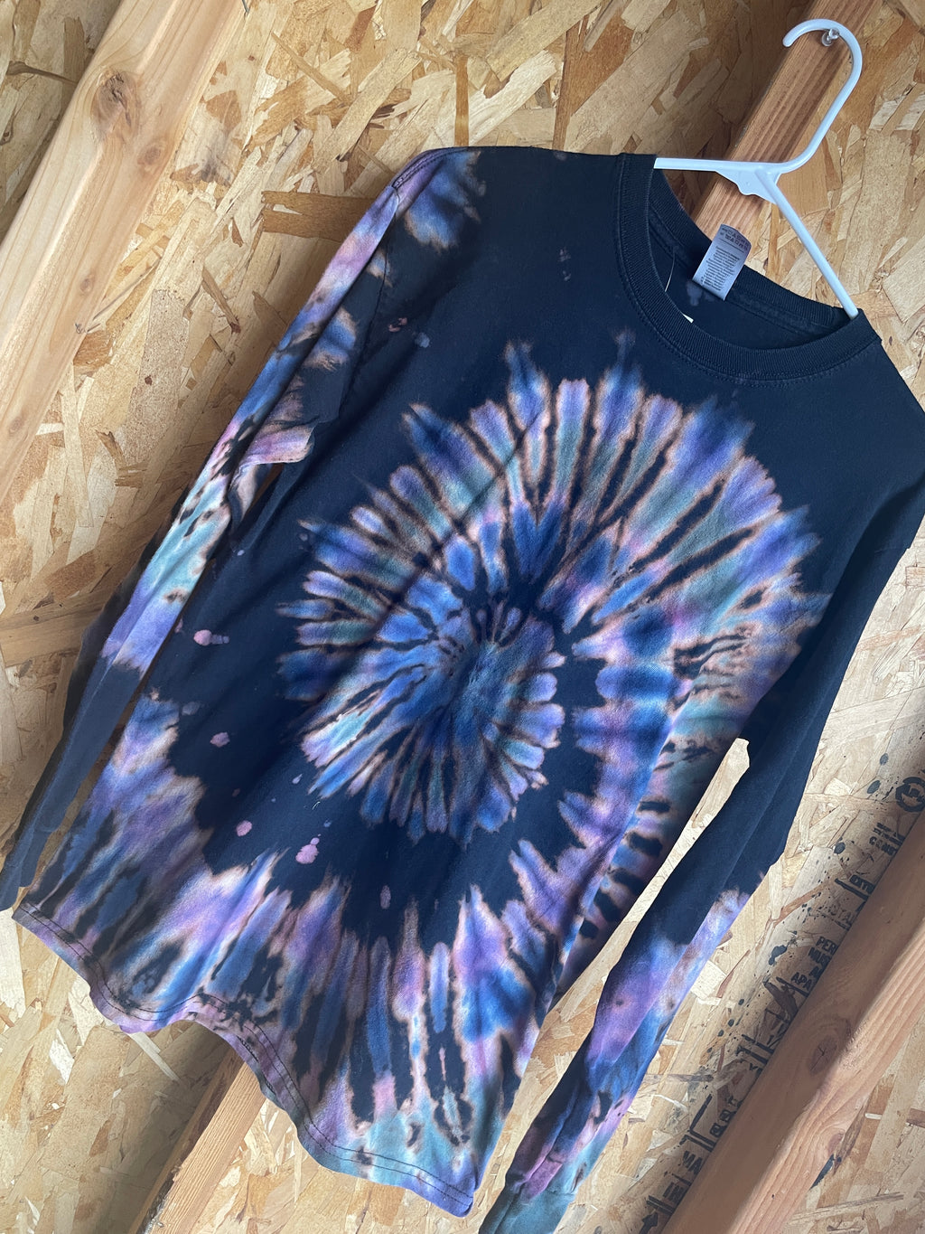 Medium Men’s Black and Purple Spiral Handmade Tie Dye T-Shirt | Reverse Tie Dye Long Sleeve