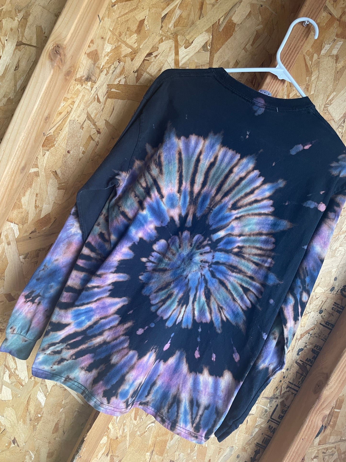 Medium Men’s Black and Purple Spiral Handmade Tie Dye T-Shirt | Reverse Tie Dye Long Sleeve