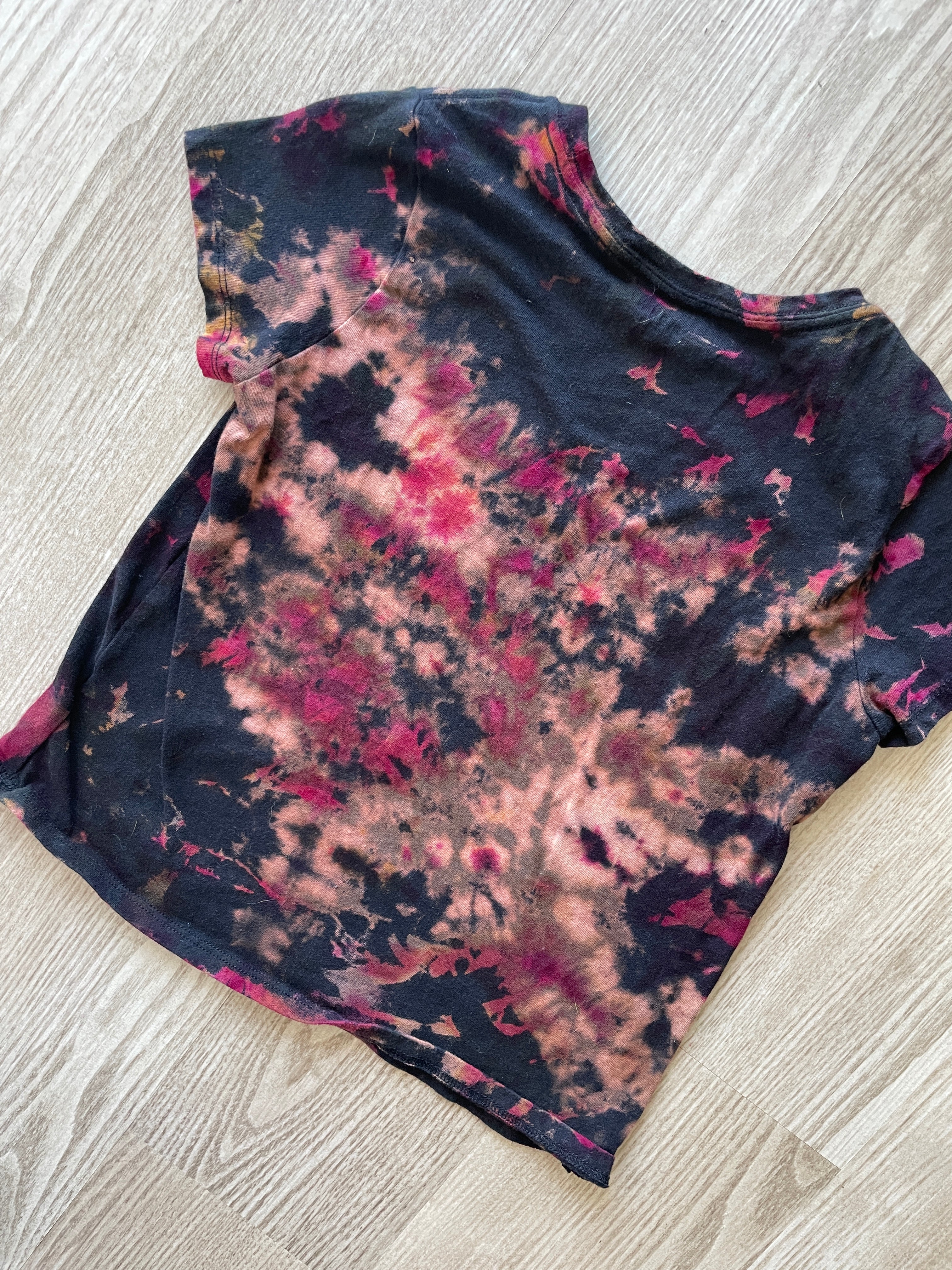 YOUTH GIRLS LARGE Down to Earth Handmade Tie Dye T-Shirt | One-Of-a-Kind Black and Pink Short Sleeve