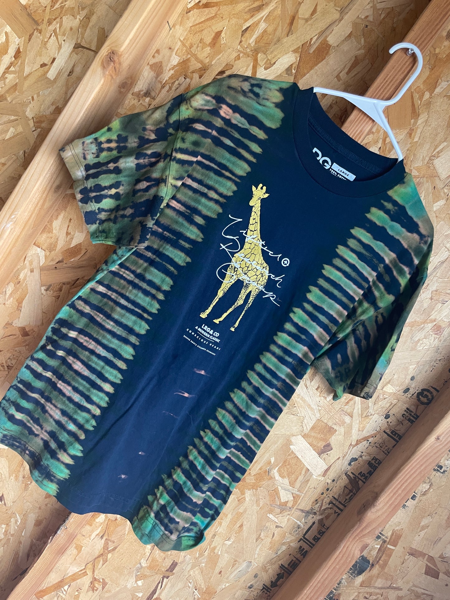 Large Men’s LRG Giraffe Handmade Tie Dye T-Shirt | Black, Green and Yellow Pleated Tie Dye Short Sleeve