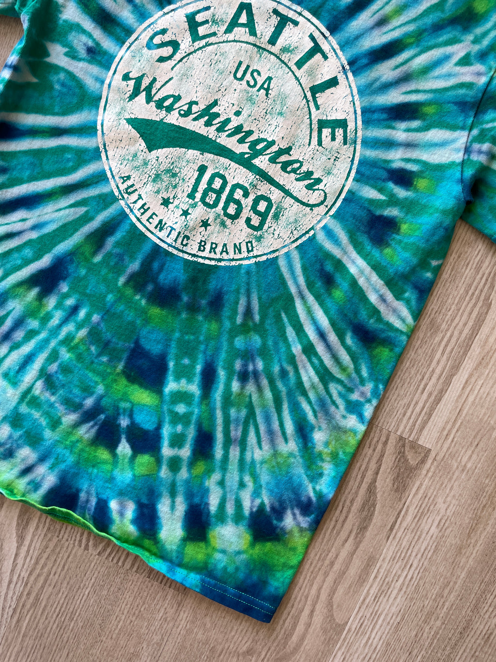XL Youth Seattle Washington Handmade Tie Dye T-Shirt | One-Of-a-Kind Green and Blue Short Sleeve