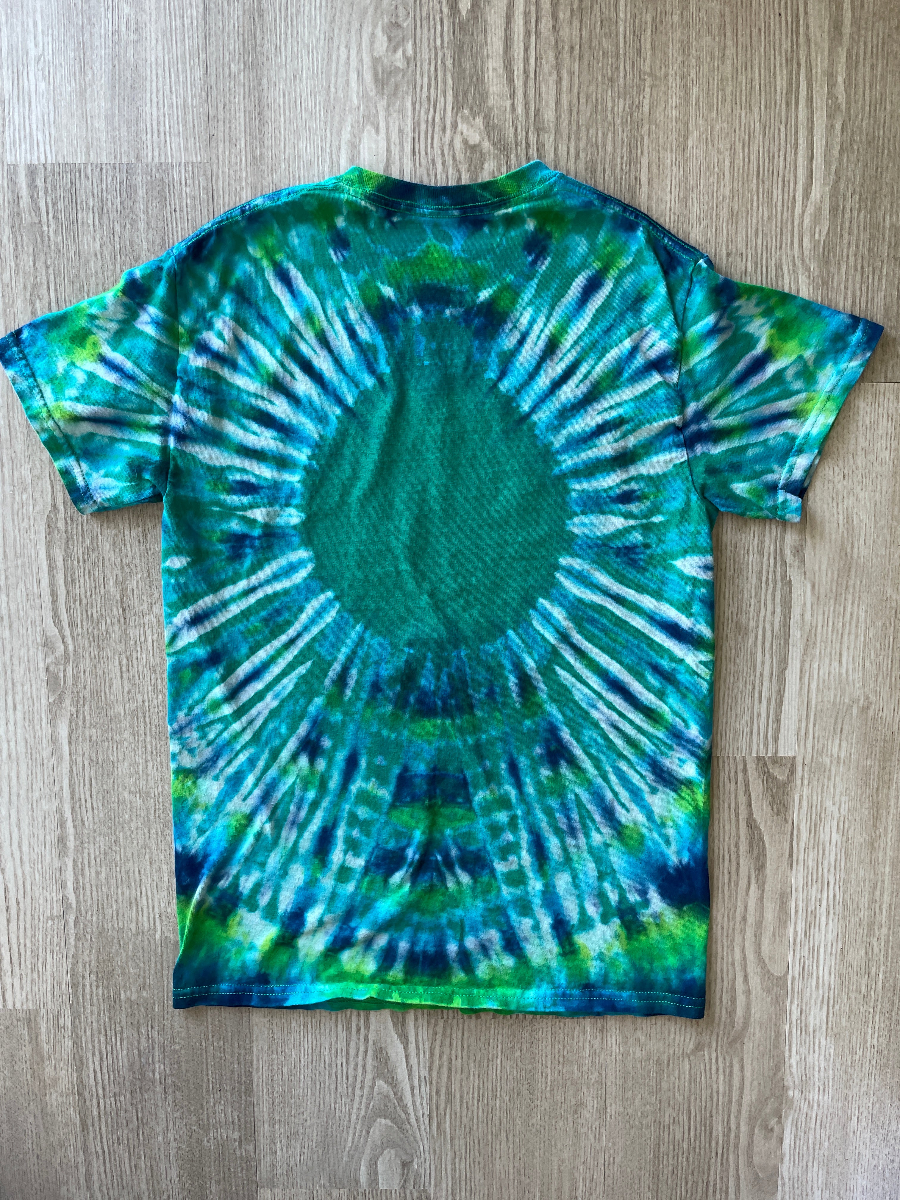 XL Youth Seattle Washington Handmade Tie Dye T-Shirt | One-Of-a-Kind Green and Blue Short Sleeve