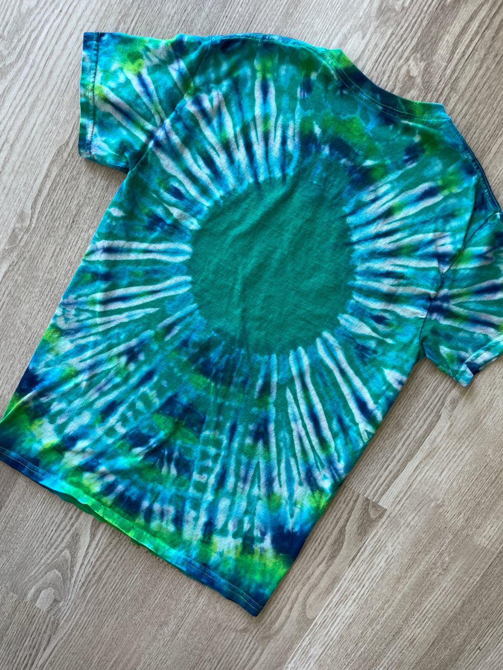 XL Youth Seattle Washington Handmade Tie Dye T-Shirt | One-Of-a-Kind Green and Blue Short Sleeve