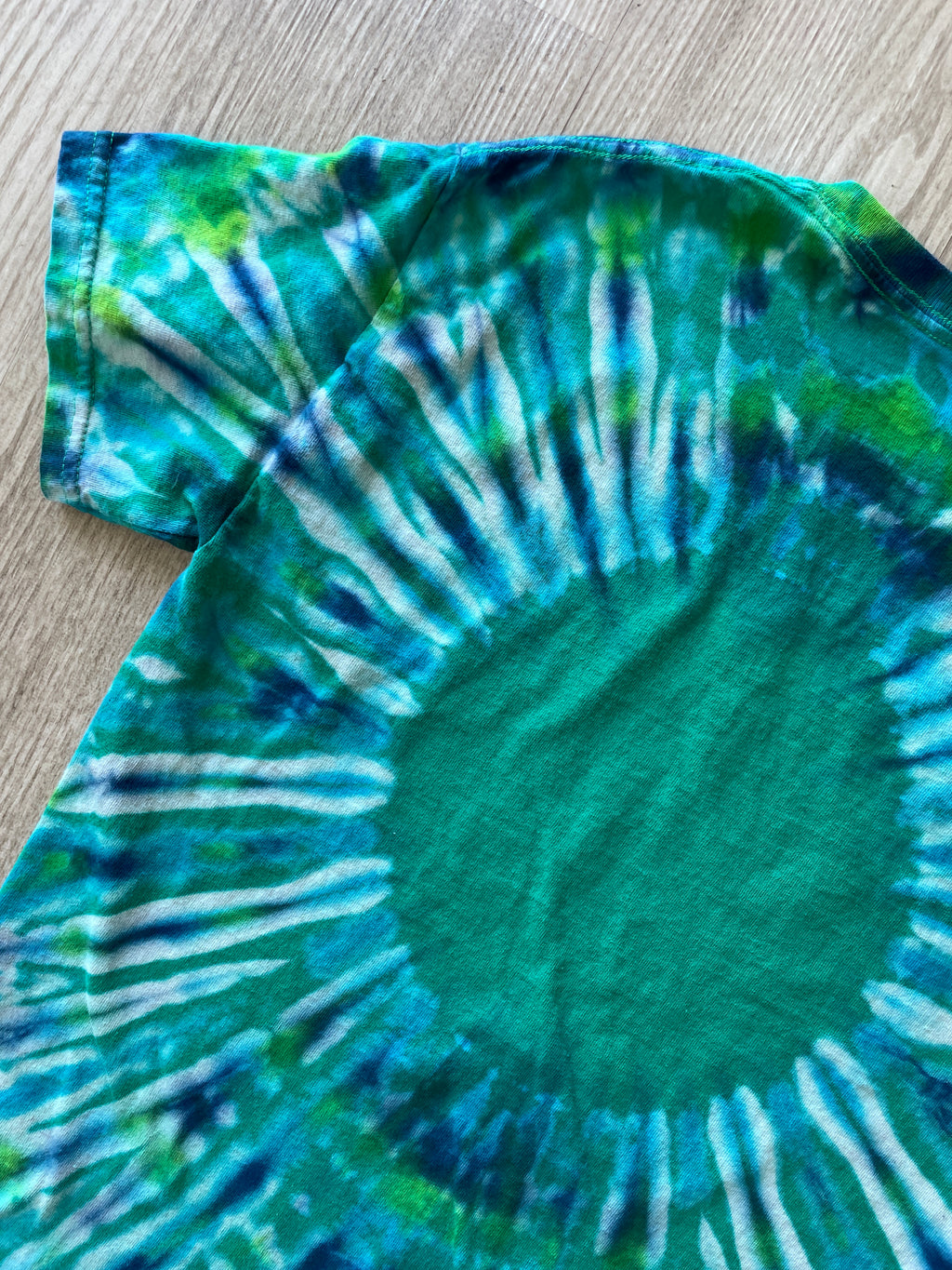 XL Youth Seattle Washington Handmade Tie Dye T-Shirt | One-Of-a-Kind Green and Blue Short Sleeve