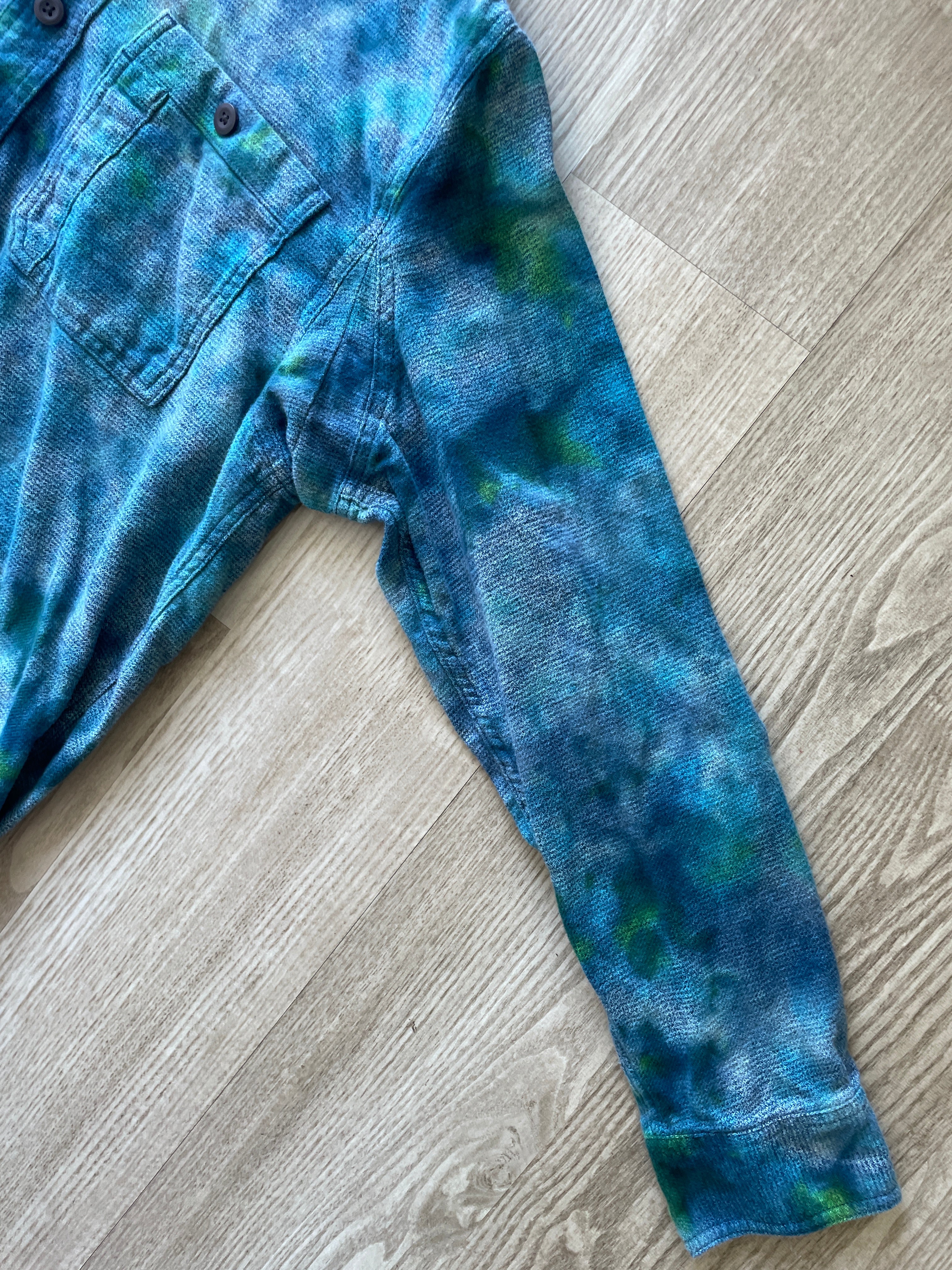 LARGE Men’s Duluth Trading Co Blue and Green Handmade Tie Dye Flannel Shirt | One-Of-a-Kind Upcycled Long Sleeve