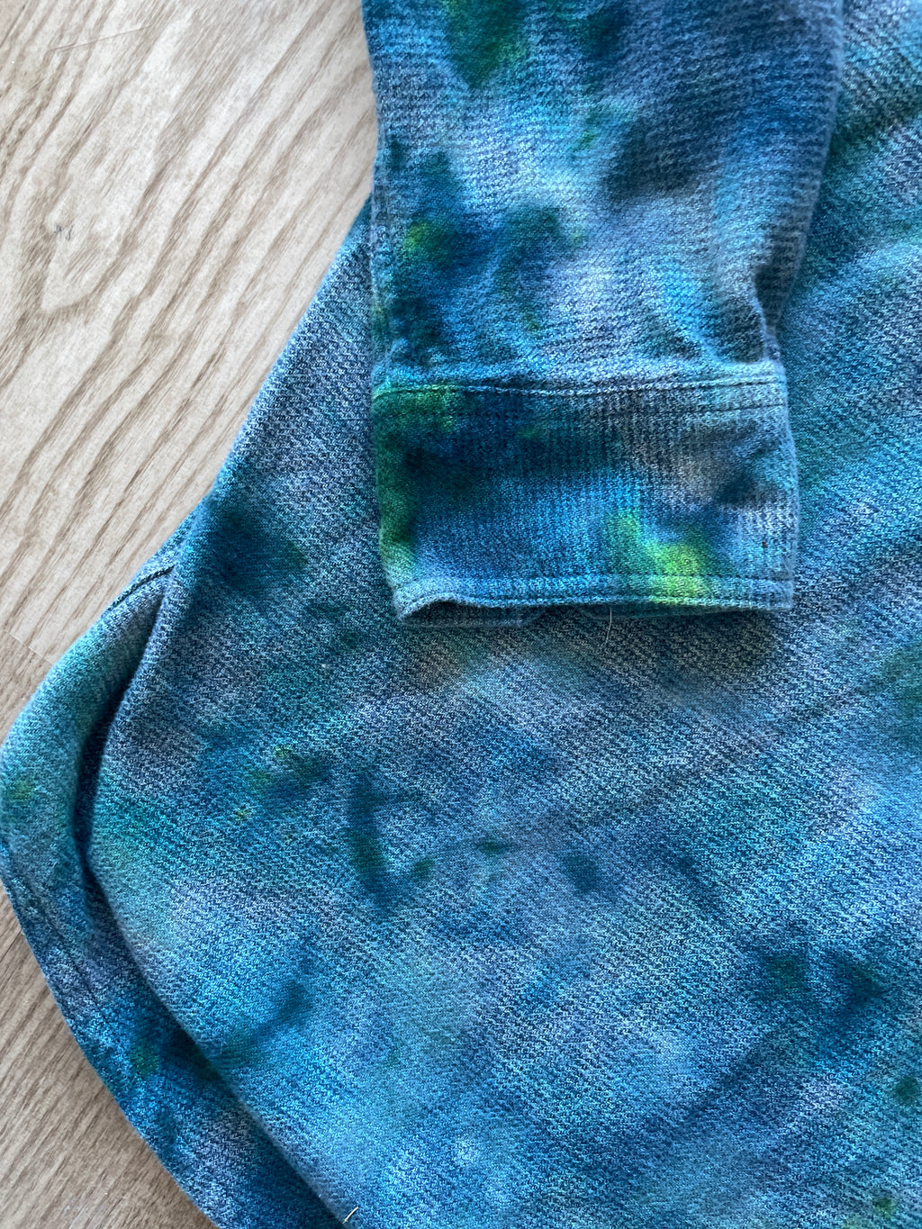 LARGE Men’s Duluth Trading Co Blue and Green Handmade Tie Dye Flannel Shirt | One-Of-a-Kind Upcycled Long Sleeve