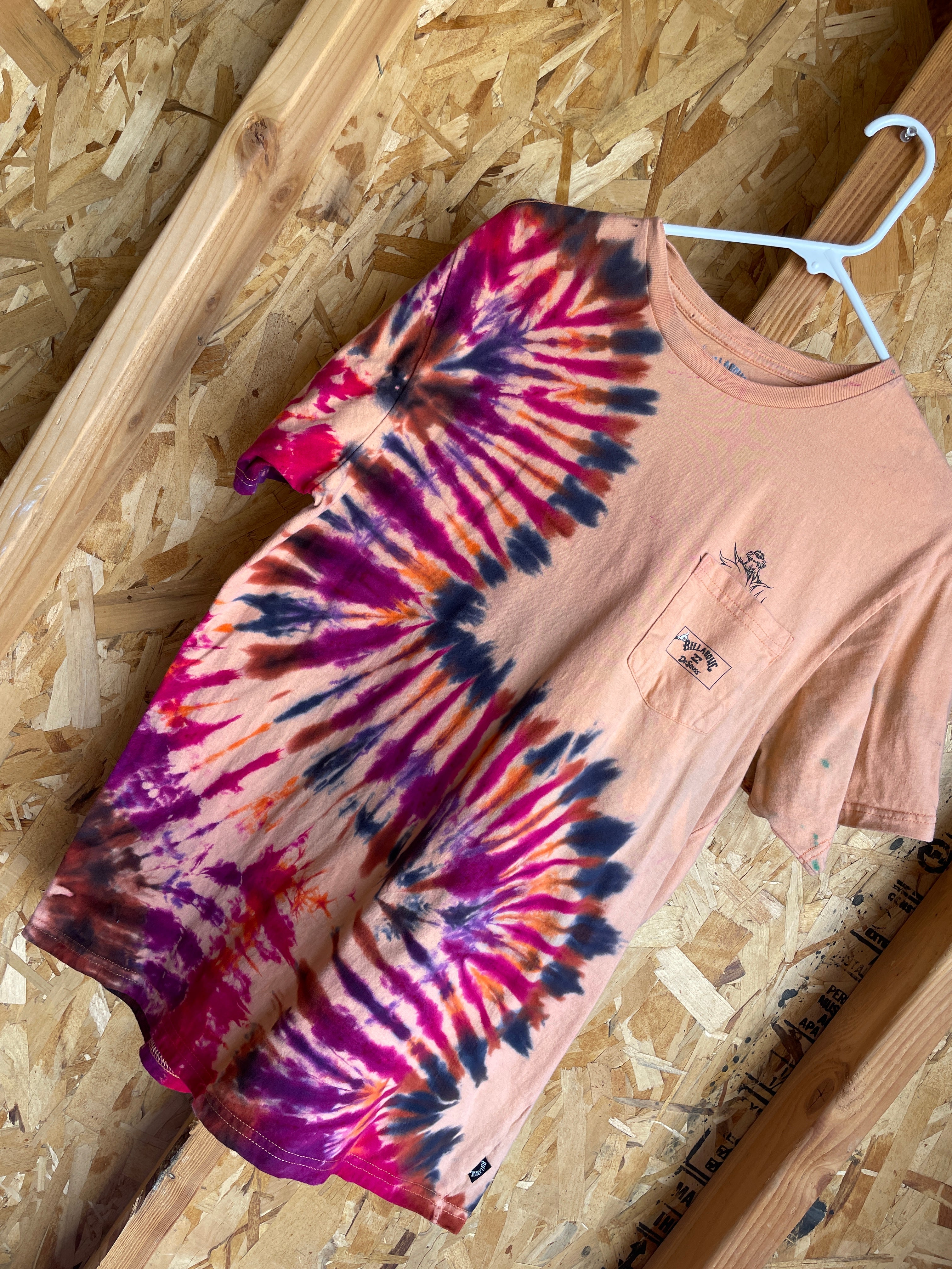 XL Men’s Dr. Seuss X Billabong Handmade Tie Dye T-Shirt | Orange, Pink, and Black Pleated Tie Dye Short Sleeve