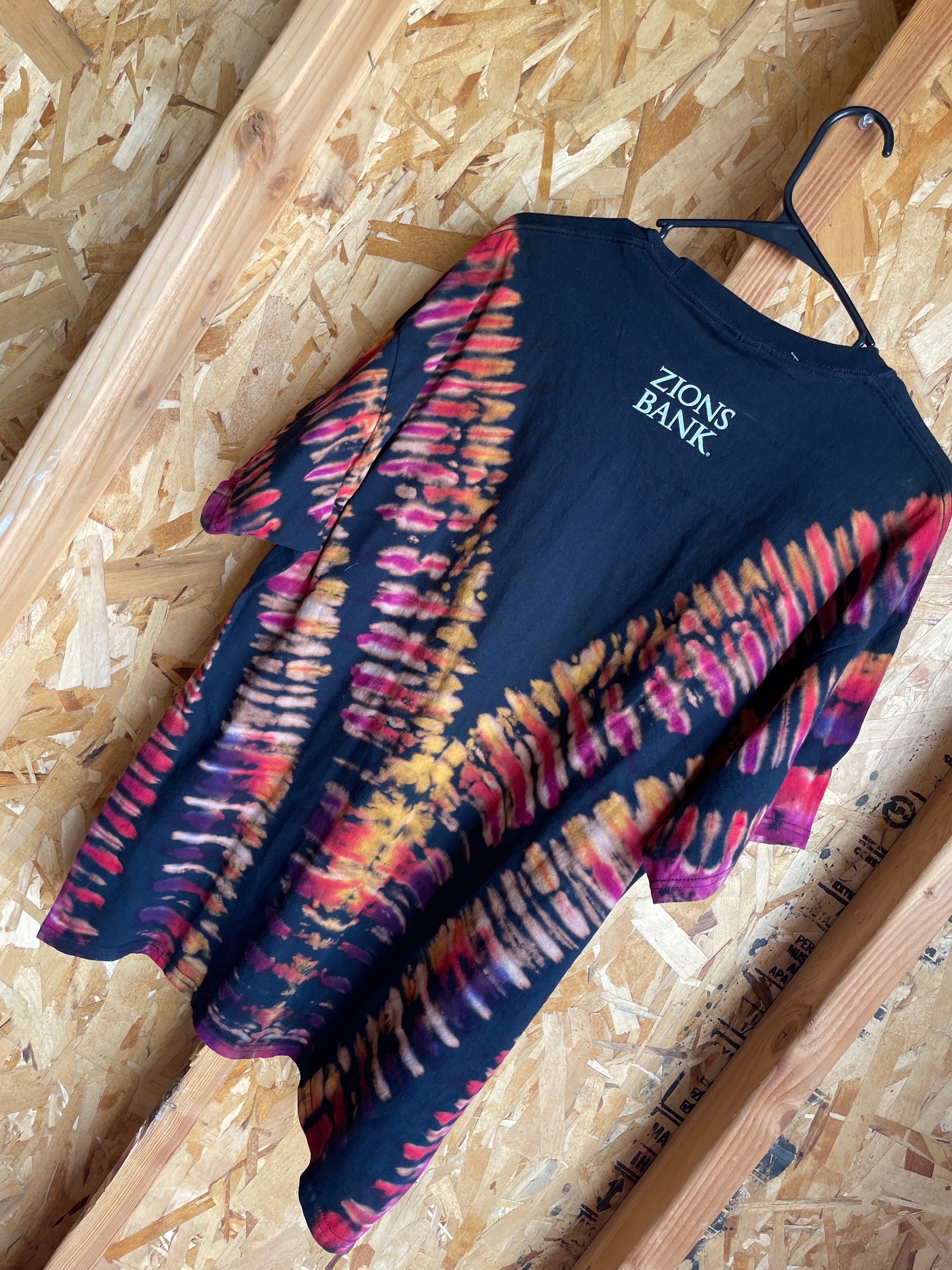 XL Men’s Utah Jazz Embrace the Noise Handmade Tie Dye T-Shirt | NBA Playoffs Black, Red, and Orange V-Pleated Tie Dye Short Sleeve