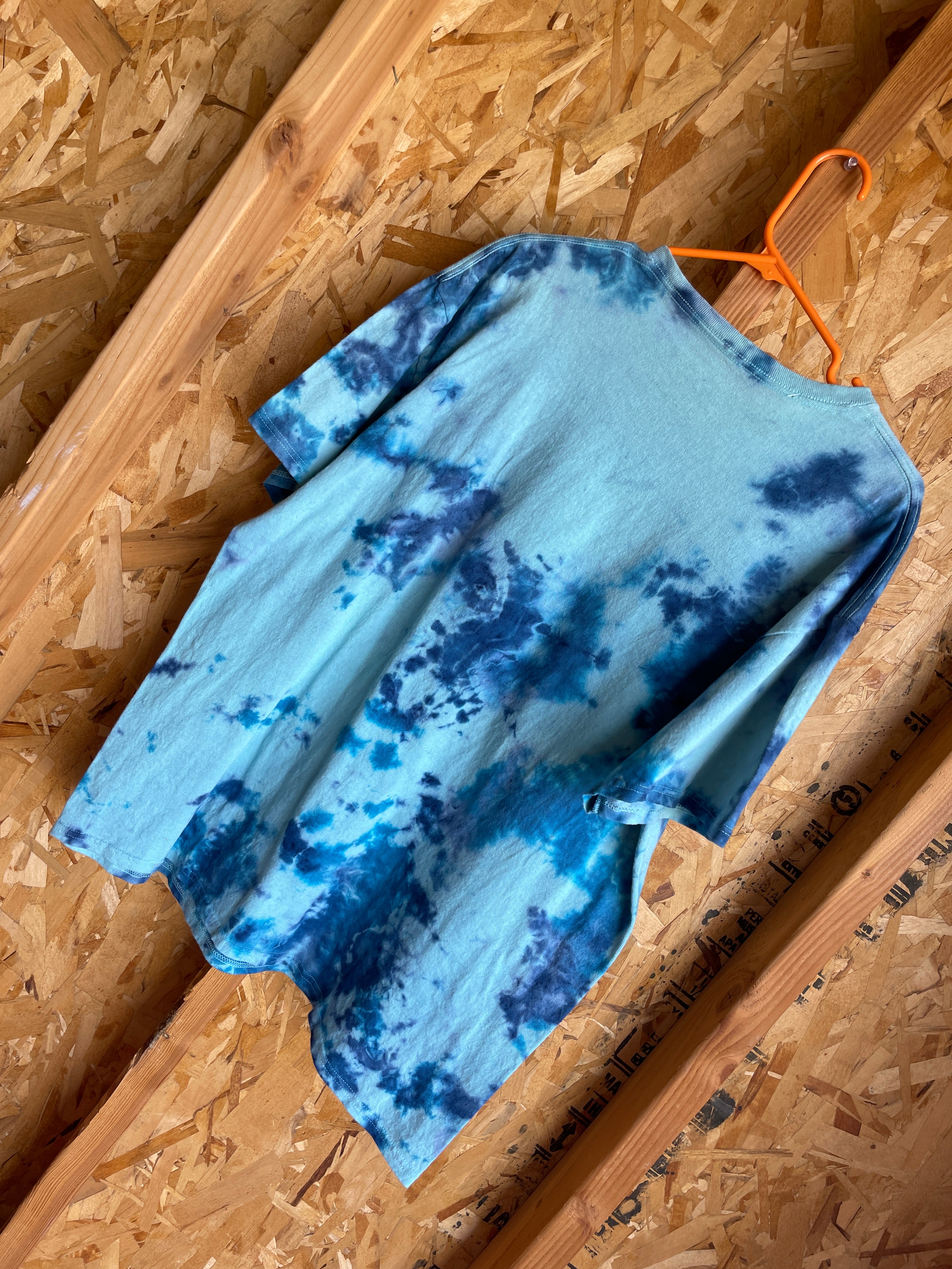 XL Men’s Friends Handmade Tie Dye T-Shirt | Blue and Purple 90s Nostalgia Tie Dye Short Sleeve