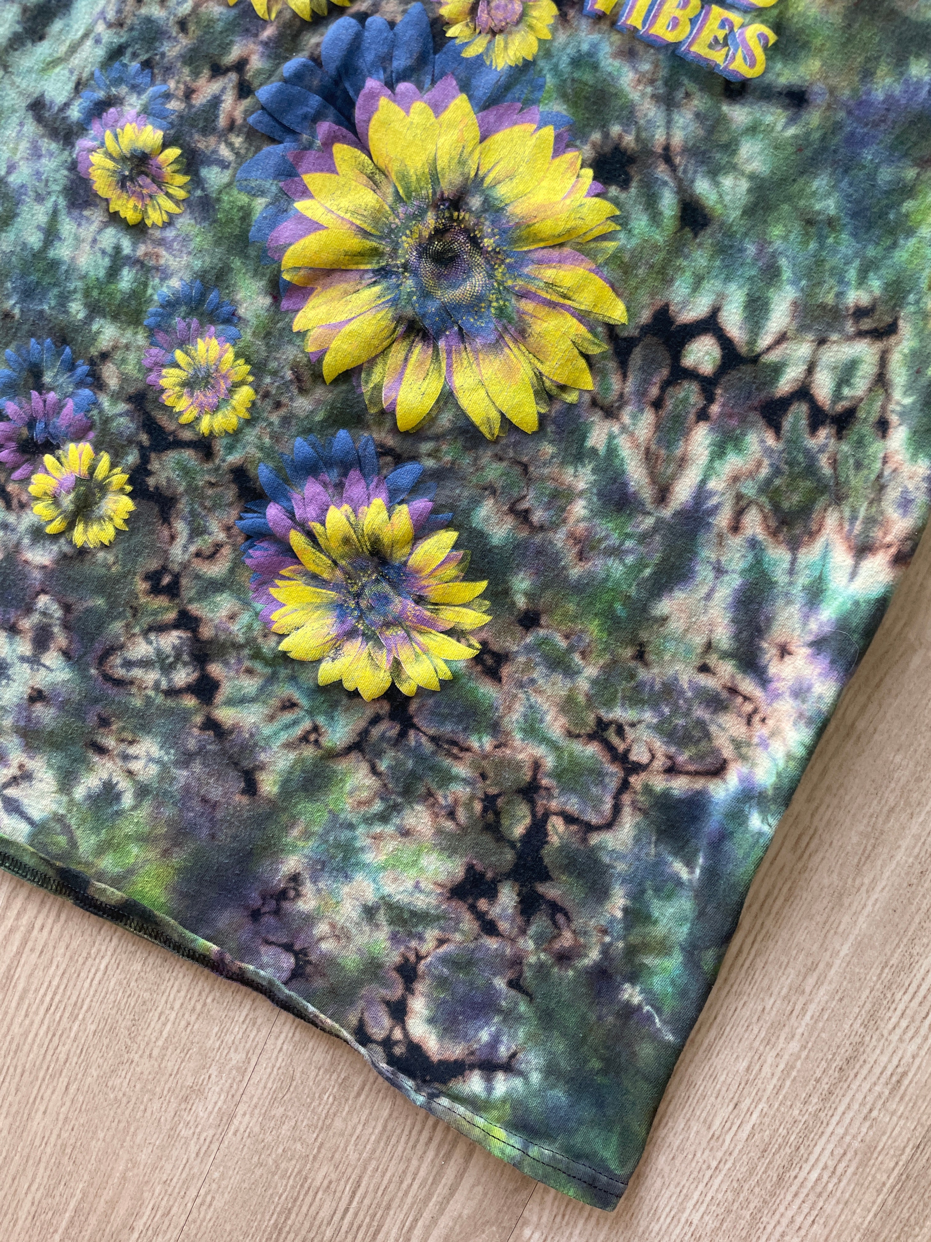 XL Men’s Good Vibes & Sunflowers Handmade Reverse Tie Dye T-Shirt | One-Of-a-Kind Black and Green Short Sleeve