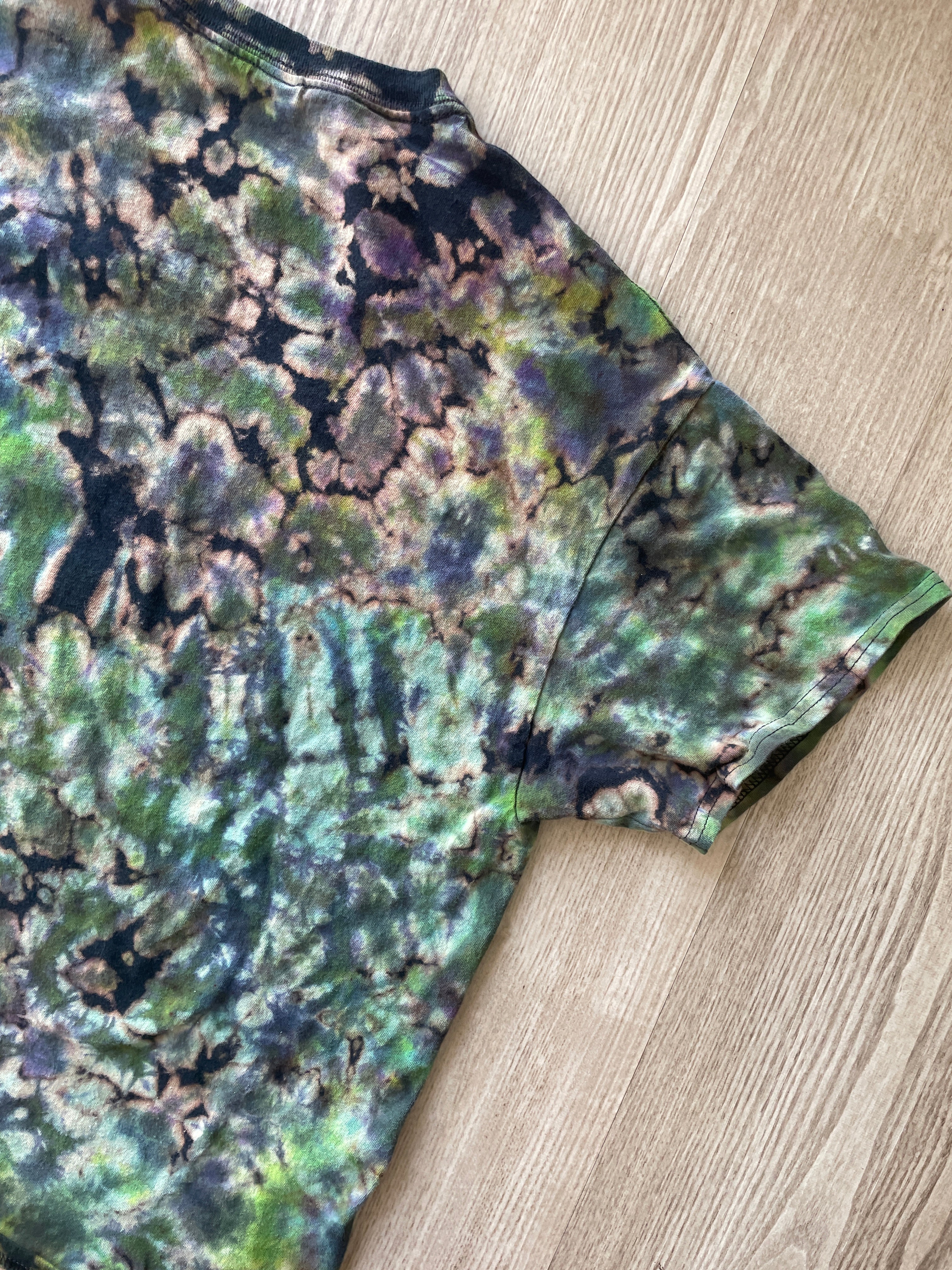 XL Men’s Good Vibes & Sunflowers Handmade Reverse Tie Dye T-Shirt | One-Of-a-Kind Black and Green Short Sleeve