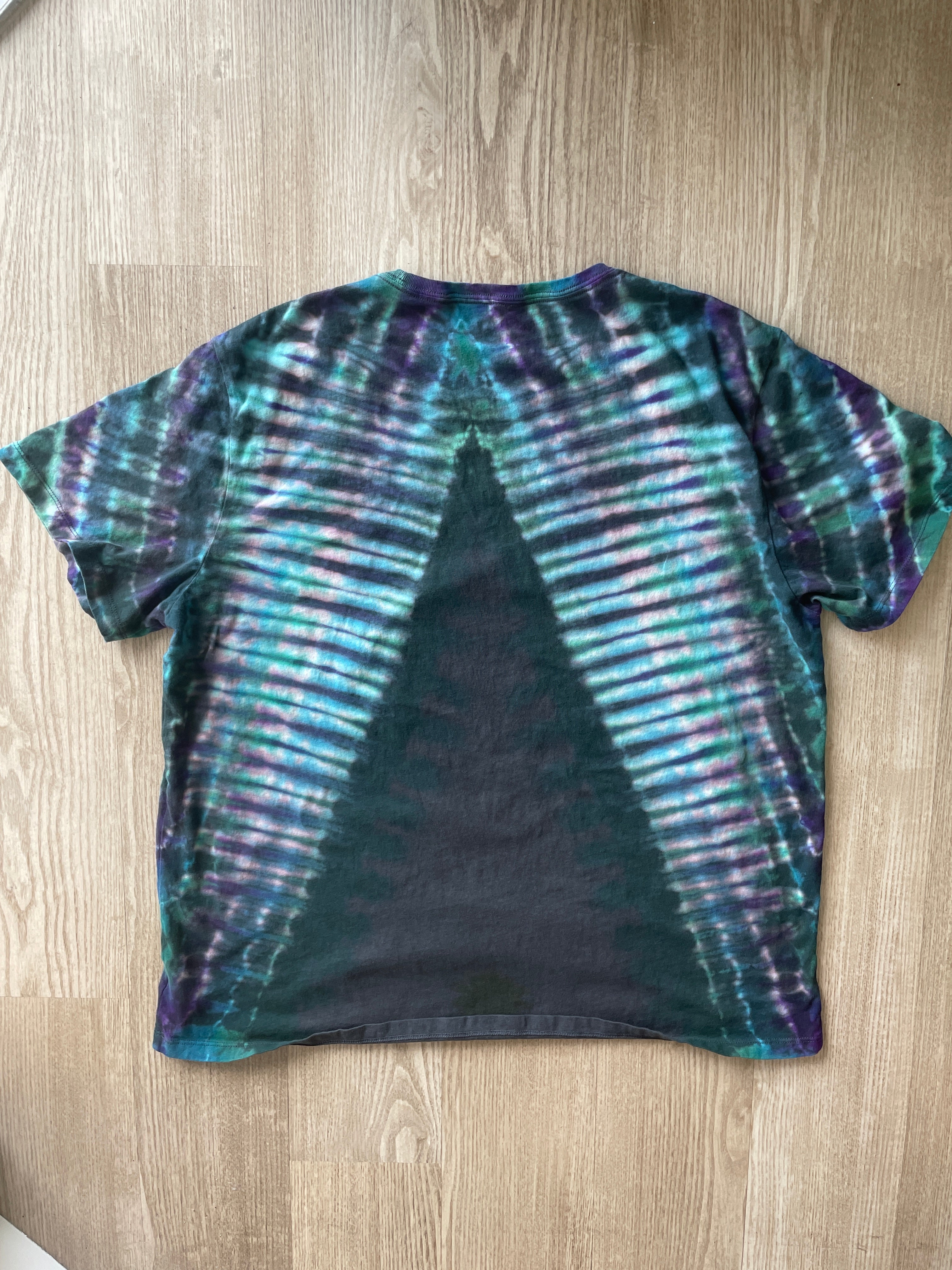 2XL Men’s NASA Planet Earth Handmade Reverse Tie Dye T-Shirt | One-Of-a-Kind Gray, Green, and Blue Short Sleeve