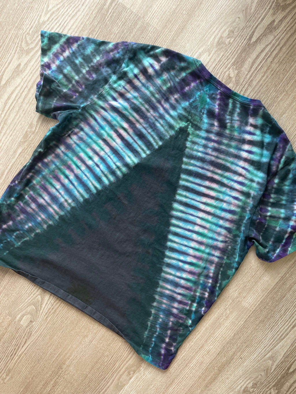 2XL Men’s NASA Planet Earth Handmade Reverse Tie Dye T-Shirt | One-Of-a-Kind Gray, Green, and Blue Short Sleeve