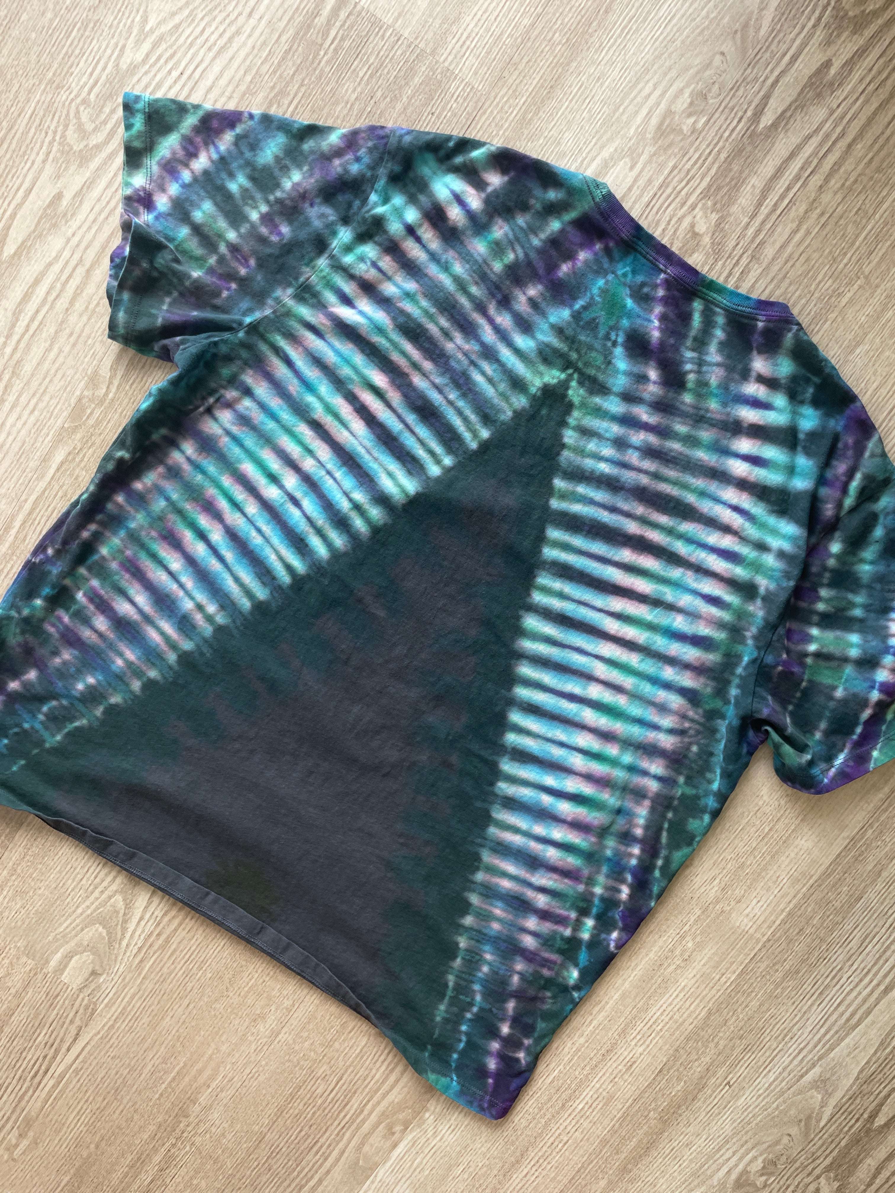 2XL Men’s NASA Planet Earth Handmade Reverse Tie Dye T-Shirt | One-Of-a-Kind Gray, Green, and Blue Short Sleeve