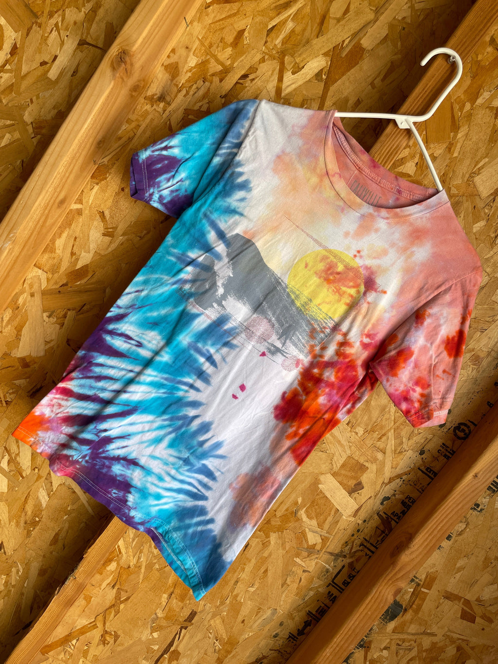 Medium Women’s Coastal Surf Handmade Tie Dye T-Shirt | Purple, Blue, and Red Pleated Tie Dye Short Sleeve
