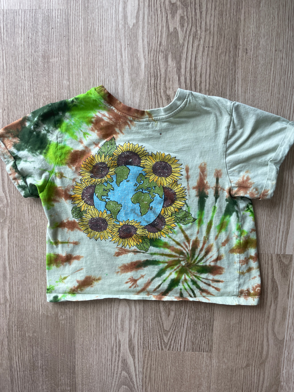 SMALL Women’s Be the Good in the World Yellow Sunflower Handmade Tie Dye Crop Top | One-Of-a-Kind Yellow and Green Short Sleeve