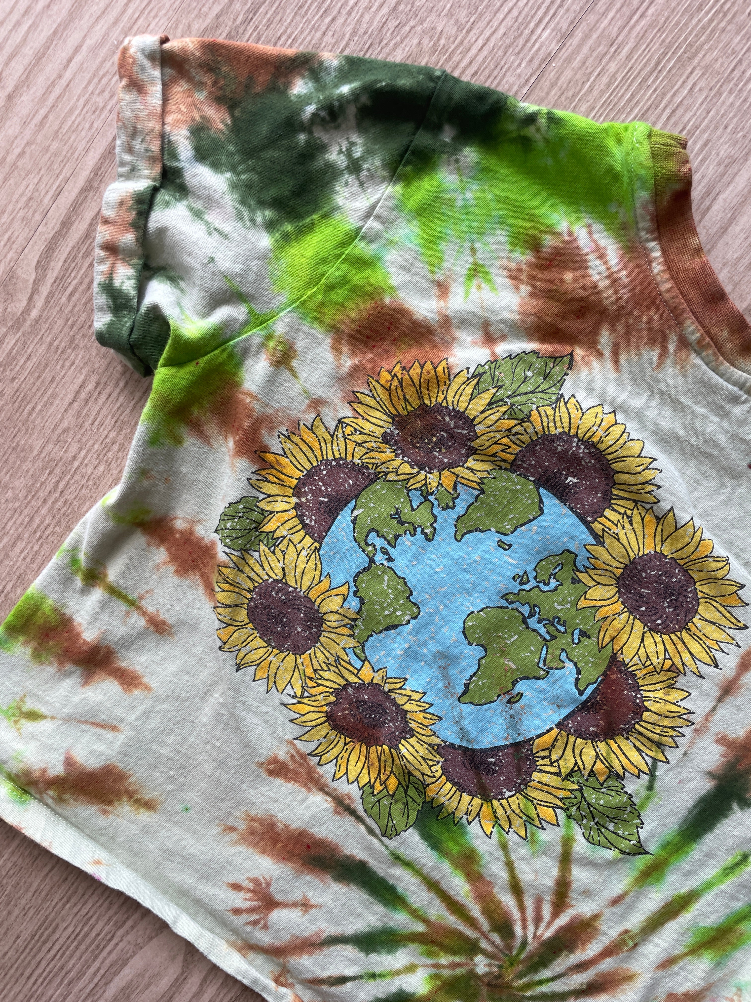 SMALL Women’s Be the Good in the World Yellow Sunflower Handmade Tie Dye Crop Top | One-Of-a-Kind Yellow and Green Short Sleeve