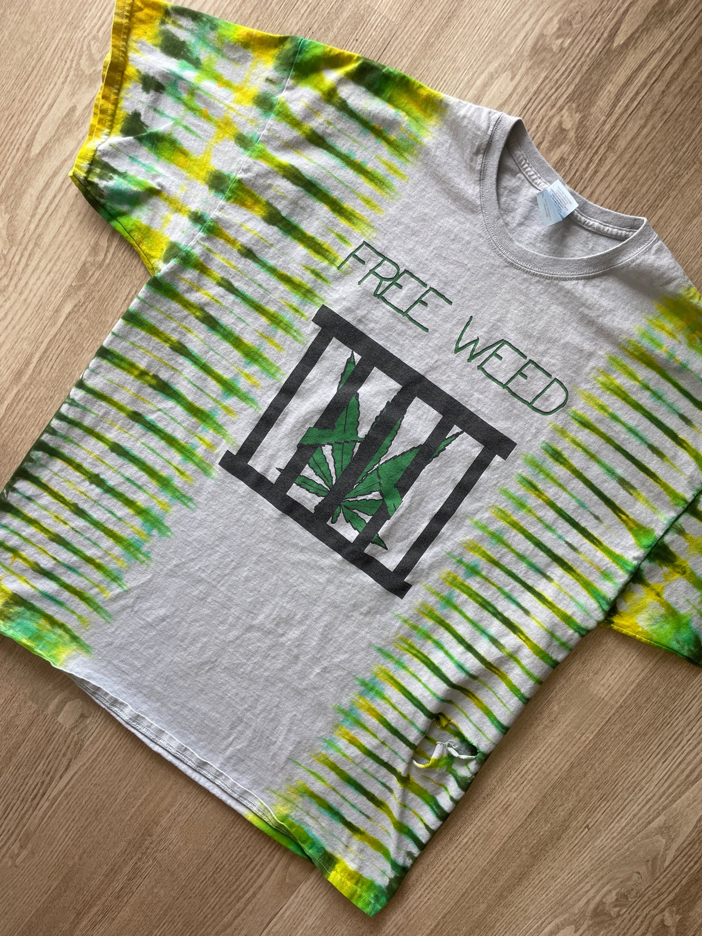 2XL Men’s Vintage Free Weed | It's Only Medicinal Double-Sided Handmade Tie Dye T-Shirt | One-Of-a-Kind White and Green Vintage Short Sleeve Shirt