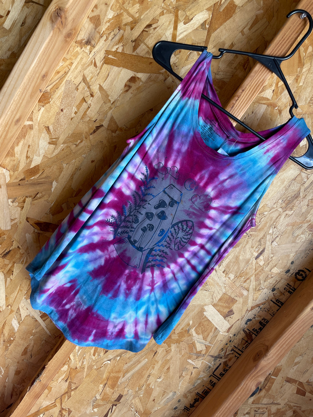 XS Women’s Lava Lamp Handmade Tie Dye Tank Top | Pink and Blue Pleated Tie Dye Sleeveless Shirt