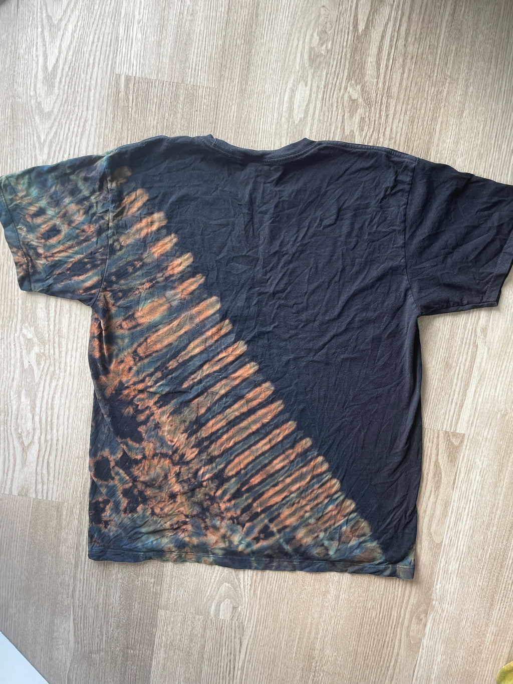 LARGE Men’s New York Yankees Handmade Tie Dye T-Shirt | One-Of-a-Kind Black and Dark Blue Short Sleeve