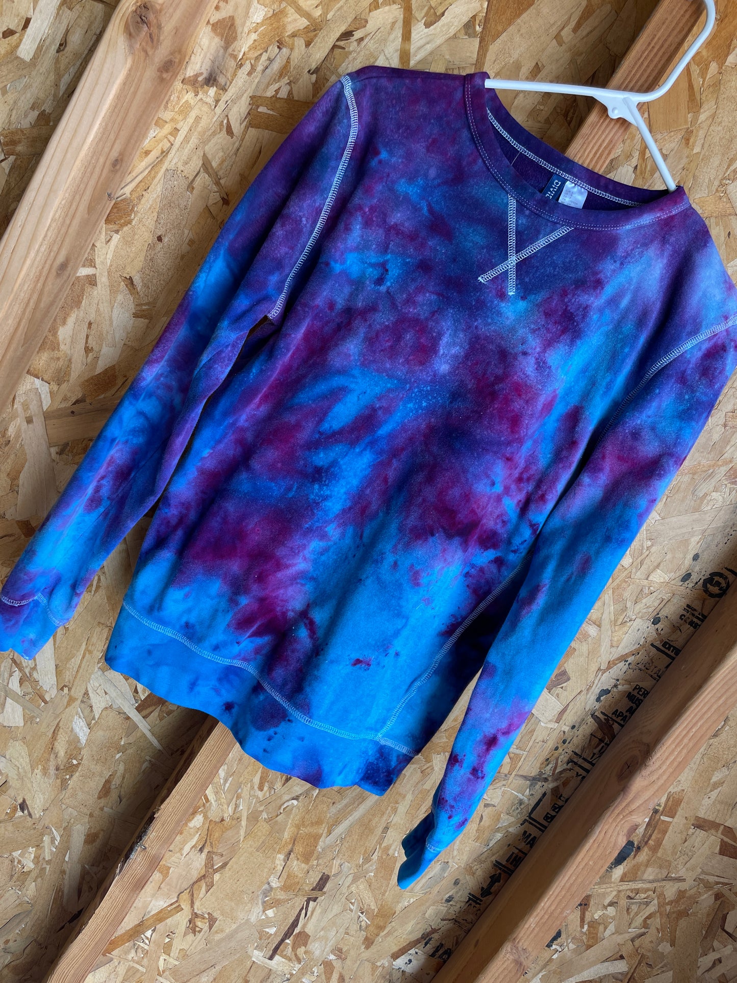 Small Women's Galaxy Dye Handmade Tie Dye Long Sleeve Sweatshirt | Pink and Purple Galaxy Dye Tie Dye Sweatshirt