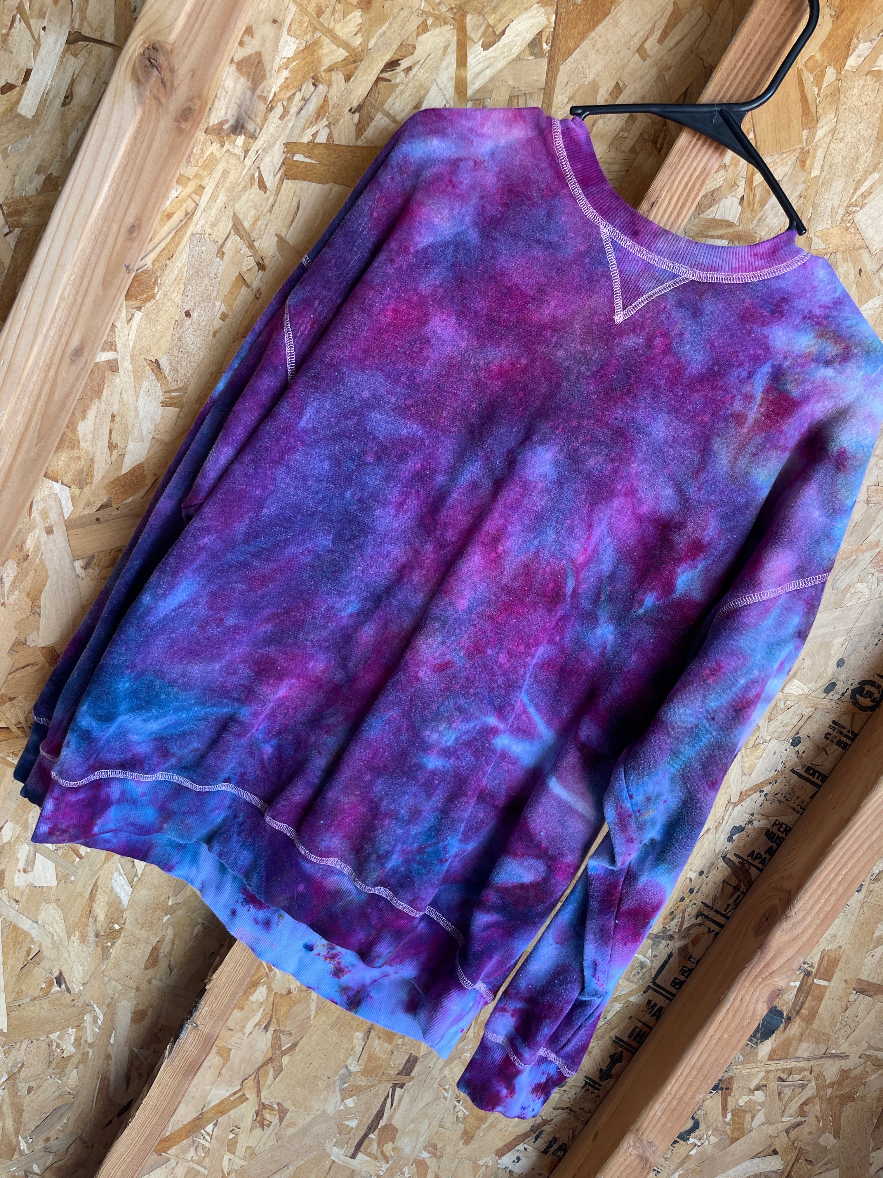 Medium Women's Galaxy Dye Handmade Tie Dye Long Sleeve Sweatshirt | Pink and Purple Galaxy Dye Tie Dye Sweatshirt