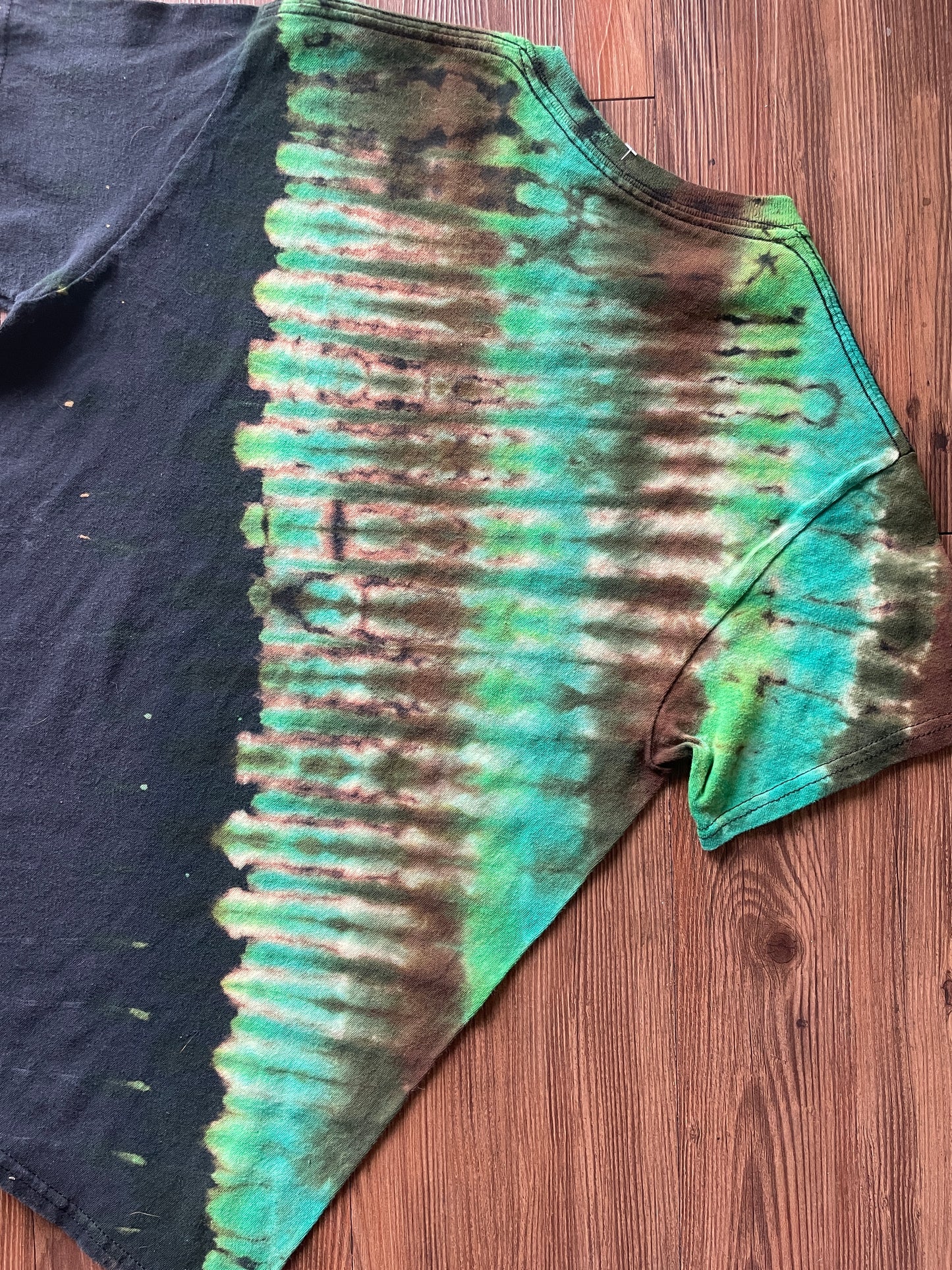 Small Men's Straight Outta Colorado Reverse Handmade Tie Dye T-Shirt | Black and Green Bleach Dye Tie Dye Short Sleeve