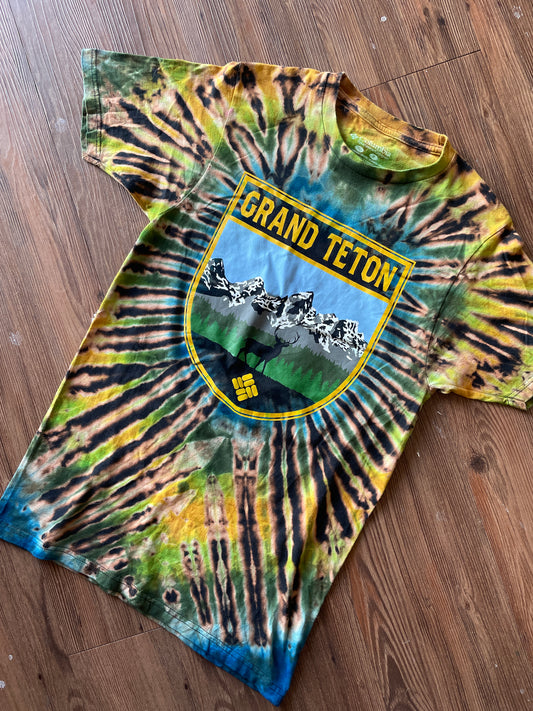 SMALL Men’s Grand Teton Wyoming Deer T-Shirt | Black and Green Columbia Handmade Reverse Tie Dye Short Sleeve