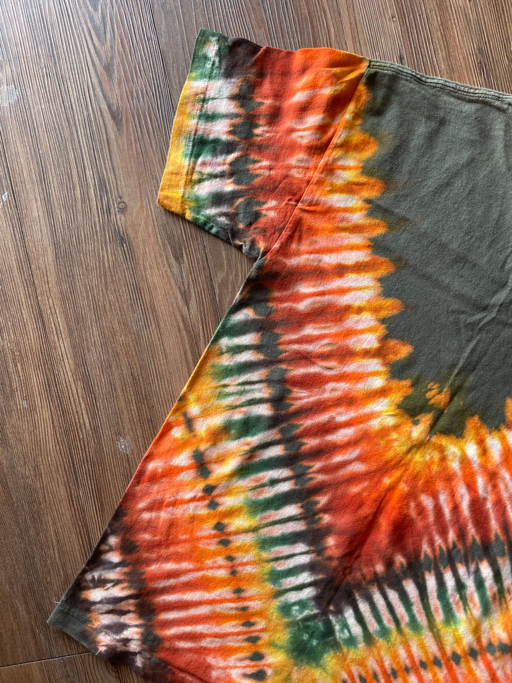 MEDIUM Men’s Rocky Mountain National Park Colorado Tie Dye T-Shirt | Extreme Adventure Sports Wildlife Handmade Reverse Tie Dye Short Sleeve