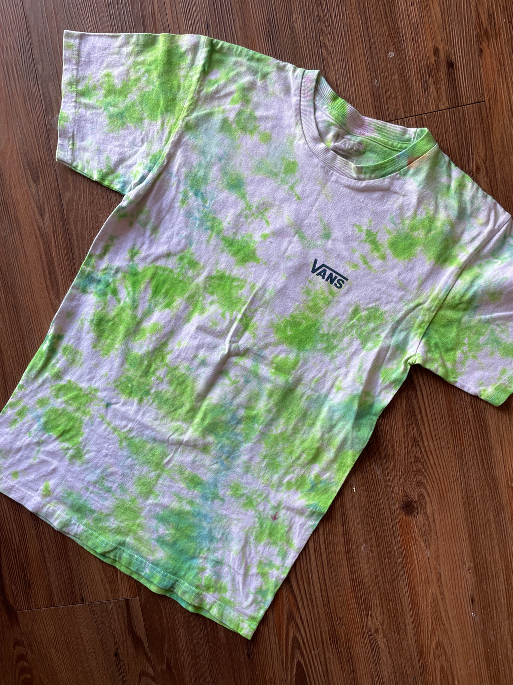 SMALL Men’s Vans Local Bands Tie Dye T-Shirt | Vans Off The Wall 1966 Handmade Tie Dye Short Sleeve