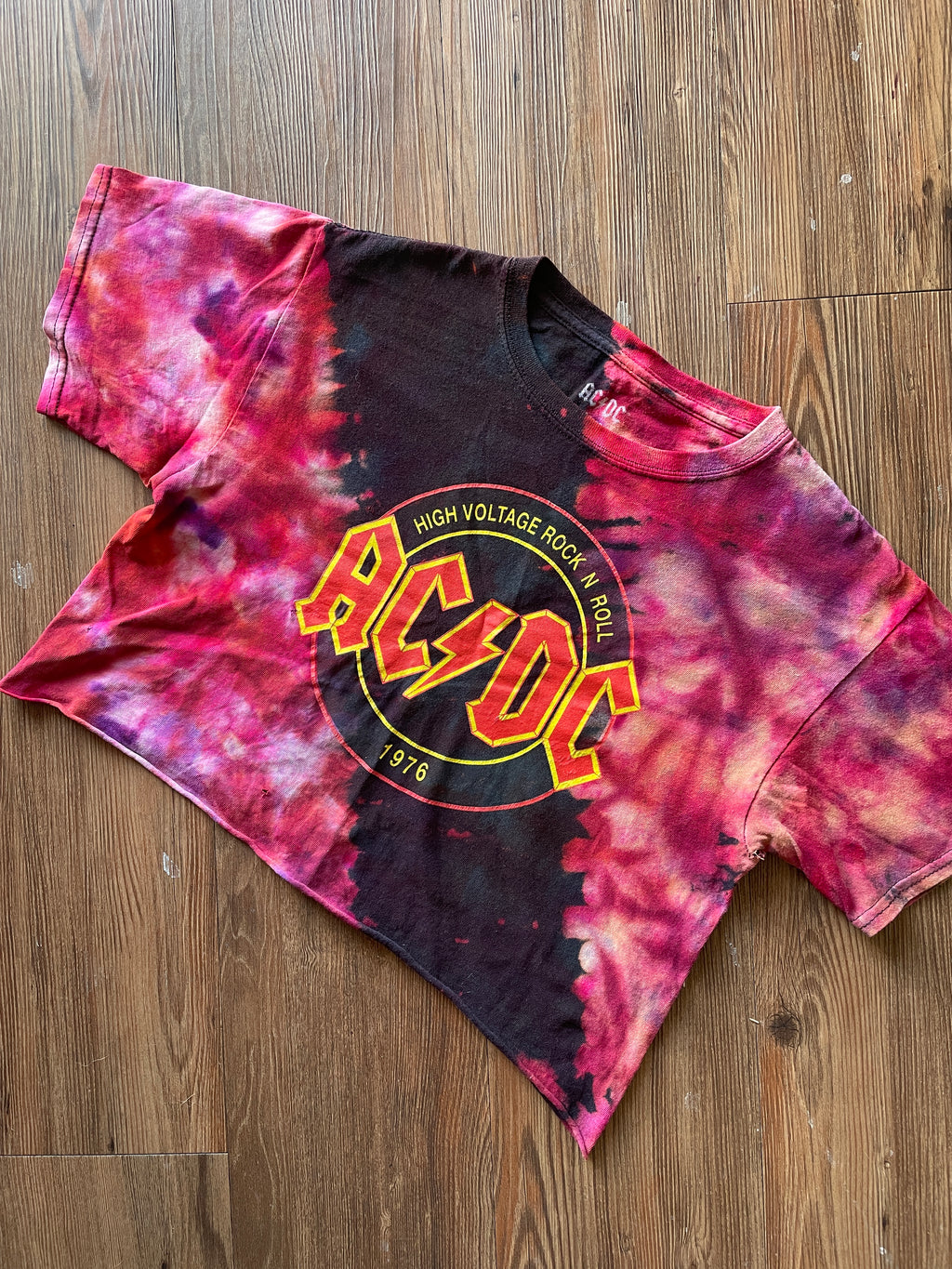 LARGE Unisex AC/DC Crop Top | 70s Rock Band Reverse Galaxy Tie Dye Short Sleeve