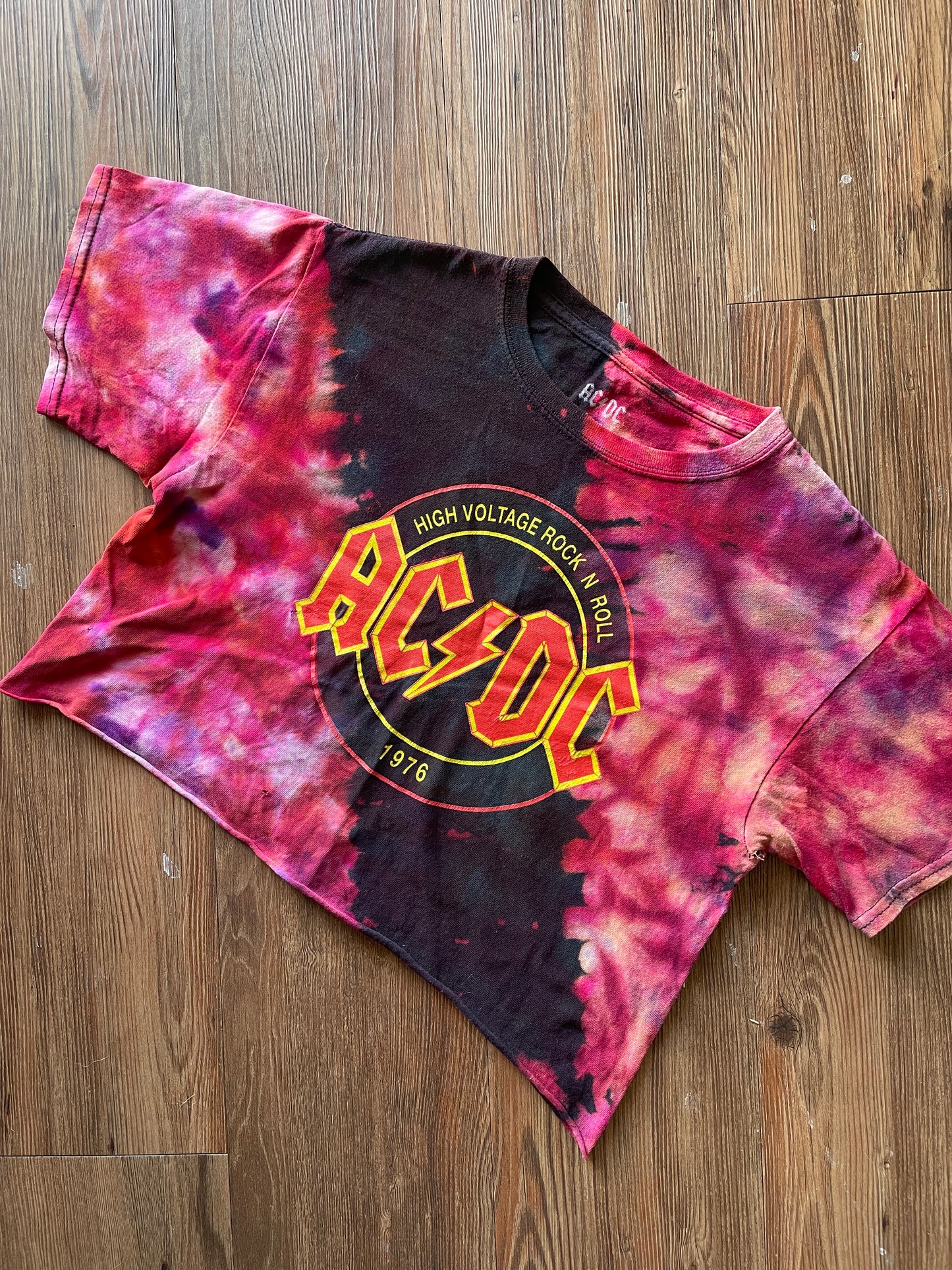 LARGE Unisex AC/DC Crop Top | 70s Rock Band Reverse Galaxy Tie Dye Short Sleeve