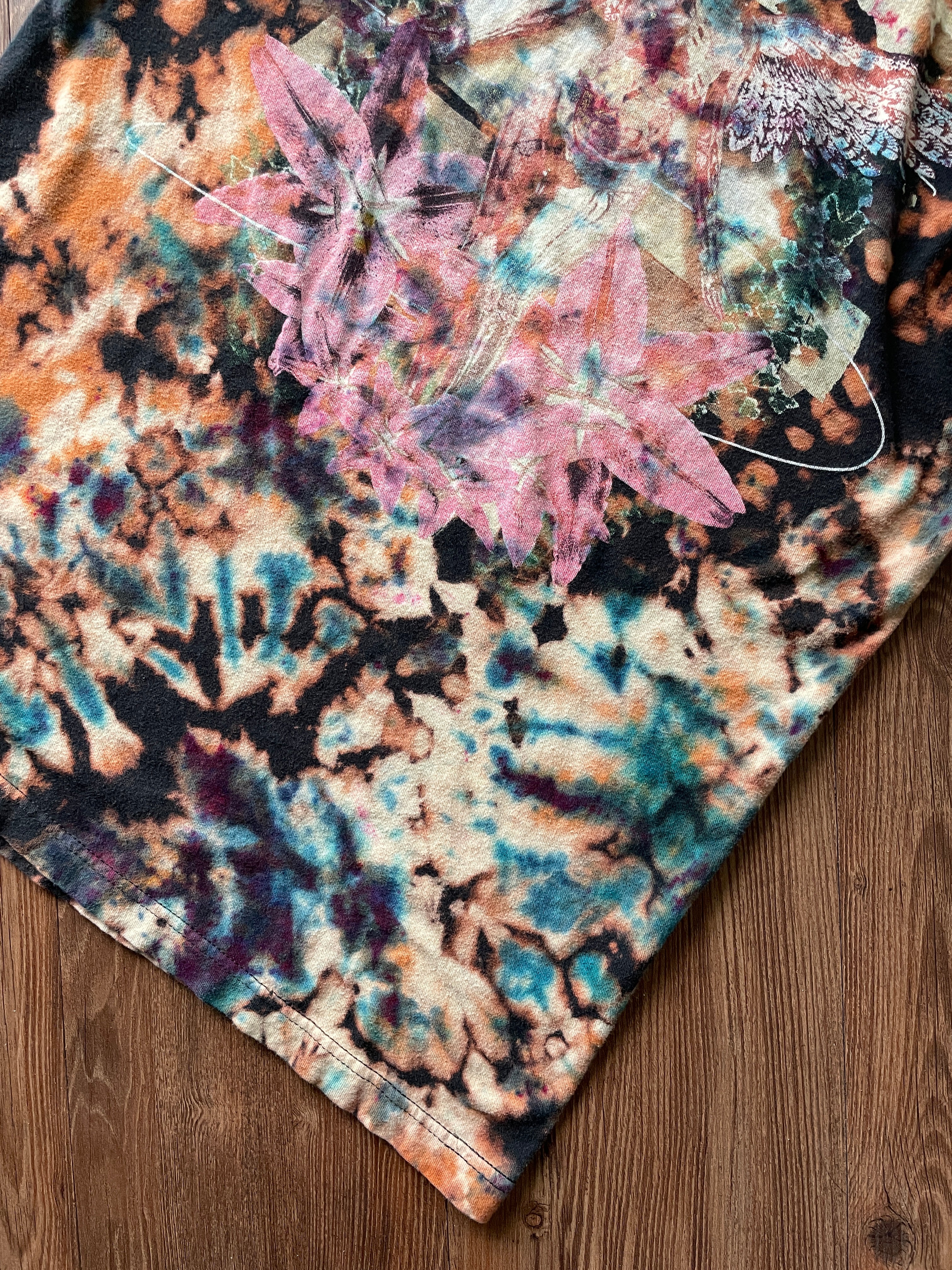 Small Men’s Nirvana Handmade Reverse Tie Dye T-Shirt | Black and Blue Crumpled Tie Dye Short Sleeve