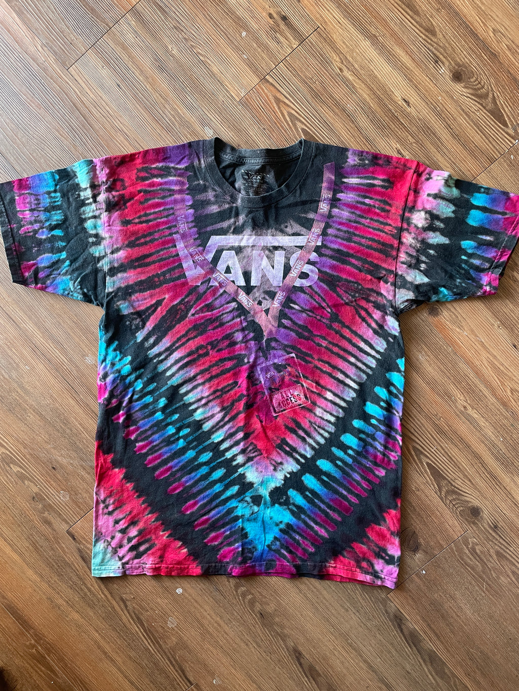 LARGE Men’s 2016 Van’s Warped Tour Tie Dye T-Shirt | Off The Wall All Access Pass Reverse Tie Dye Short Sleeve