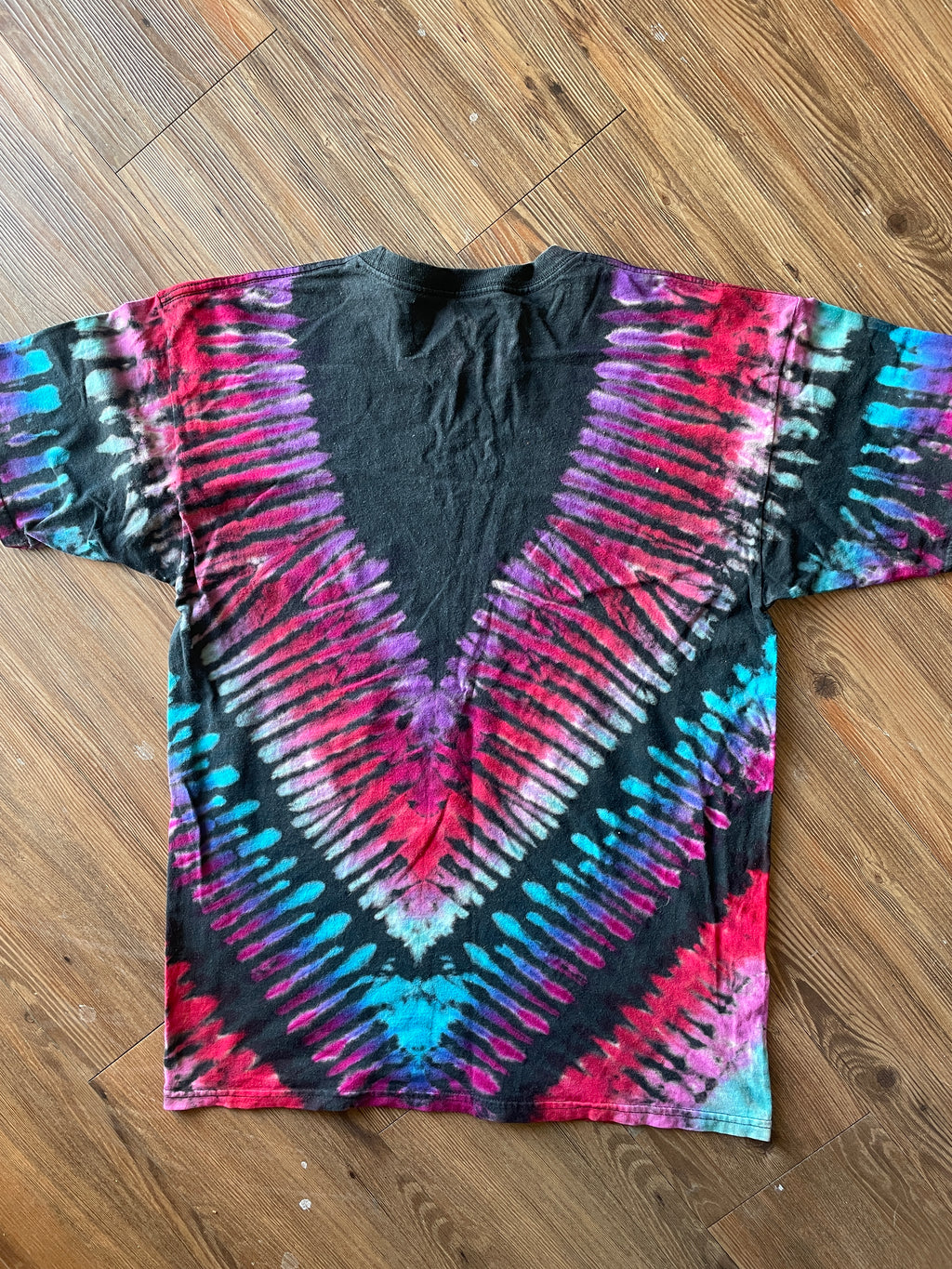 LARGE Men’s 2016 Van’s Warped Tour Tie Dye T-Shirt | Off The Wall All Access Pass Reverse Tie Dye Short Sleeve