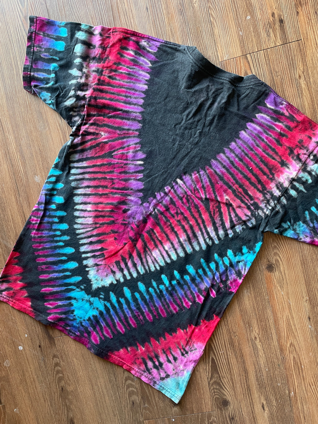 LARGE Men’s 2016 Van’s Warped Tour Tie Dye T-Shirt | Off The Wall All Access Pass Reverse Tie Dye Short Sleeve