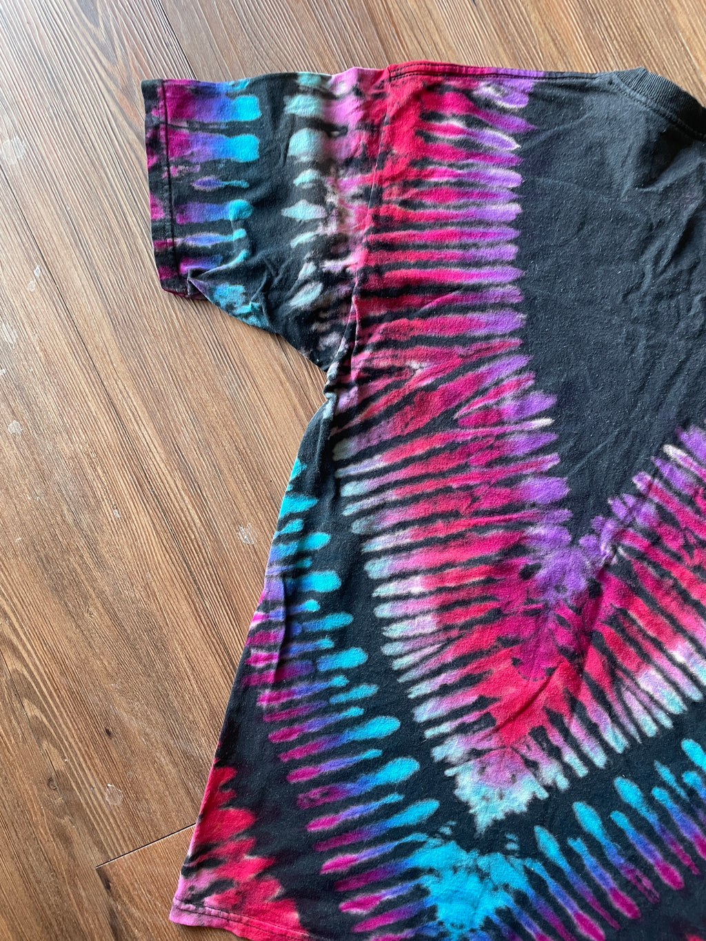 LARGE Men’s 2016 Van’s Warped Tour Tie Dye T-Shirt | Off The Wall All Access Pass Reverse Tie Dye Short Sleeve