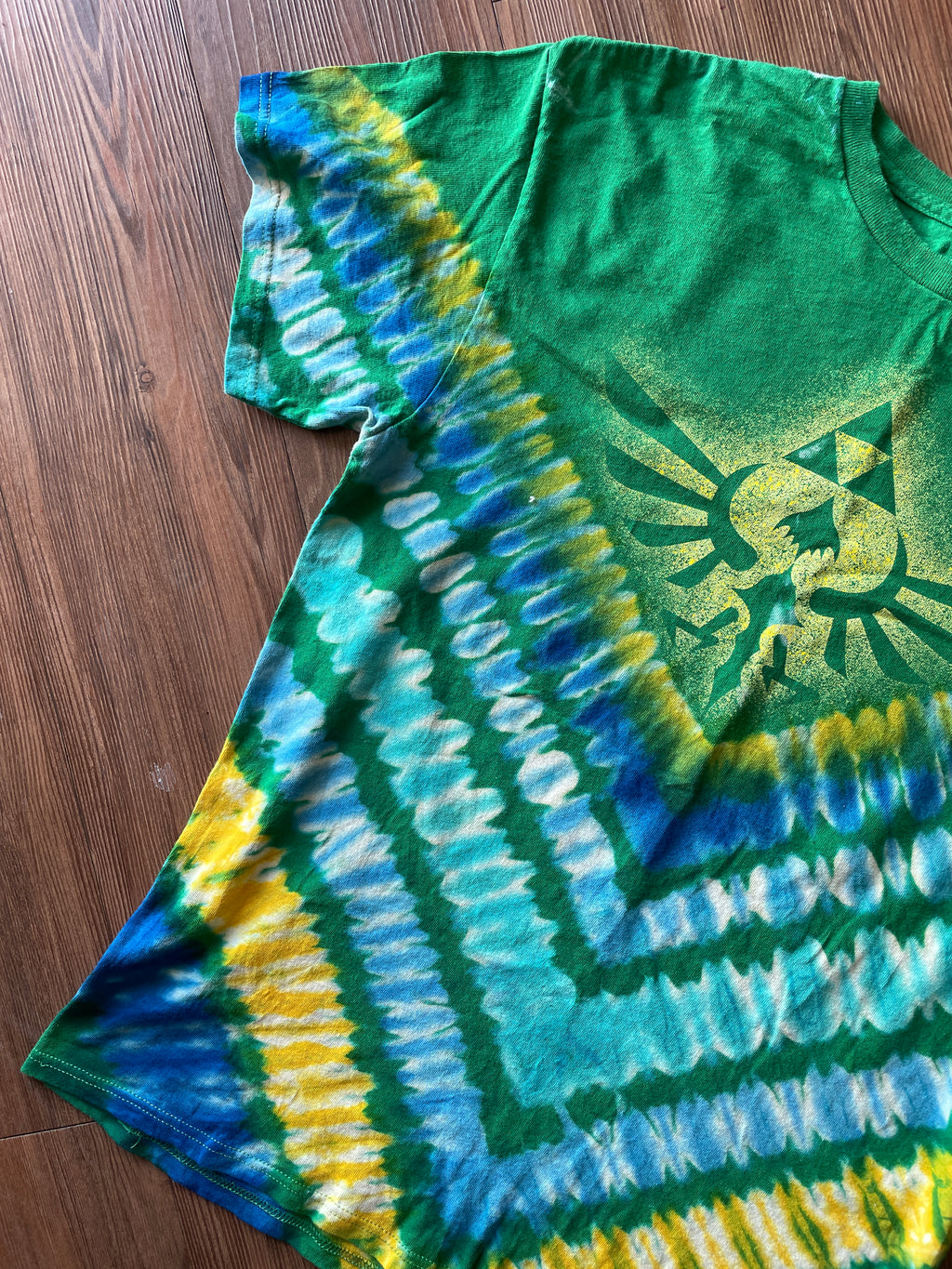 LARGE Men’s Legend of Zelda Tie Dye T-Shirt | Green, Blue, and Yellow Reverse Tie Dye Short Sleeve