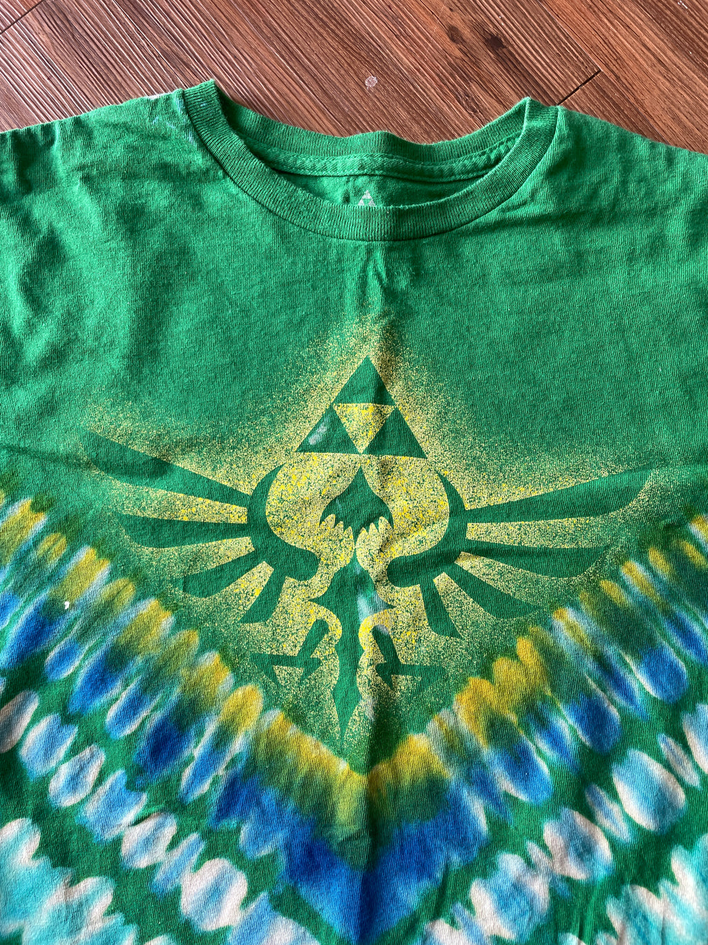 LARGE Men’s Legend of Zelda Tie Dye T-Shirt | Green, Blue, and Yellow Reverse Tie Dye Short Sleeve