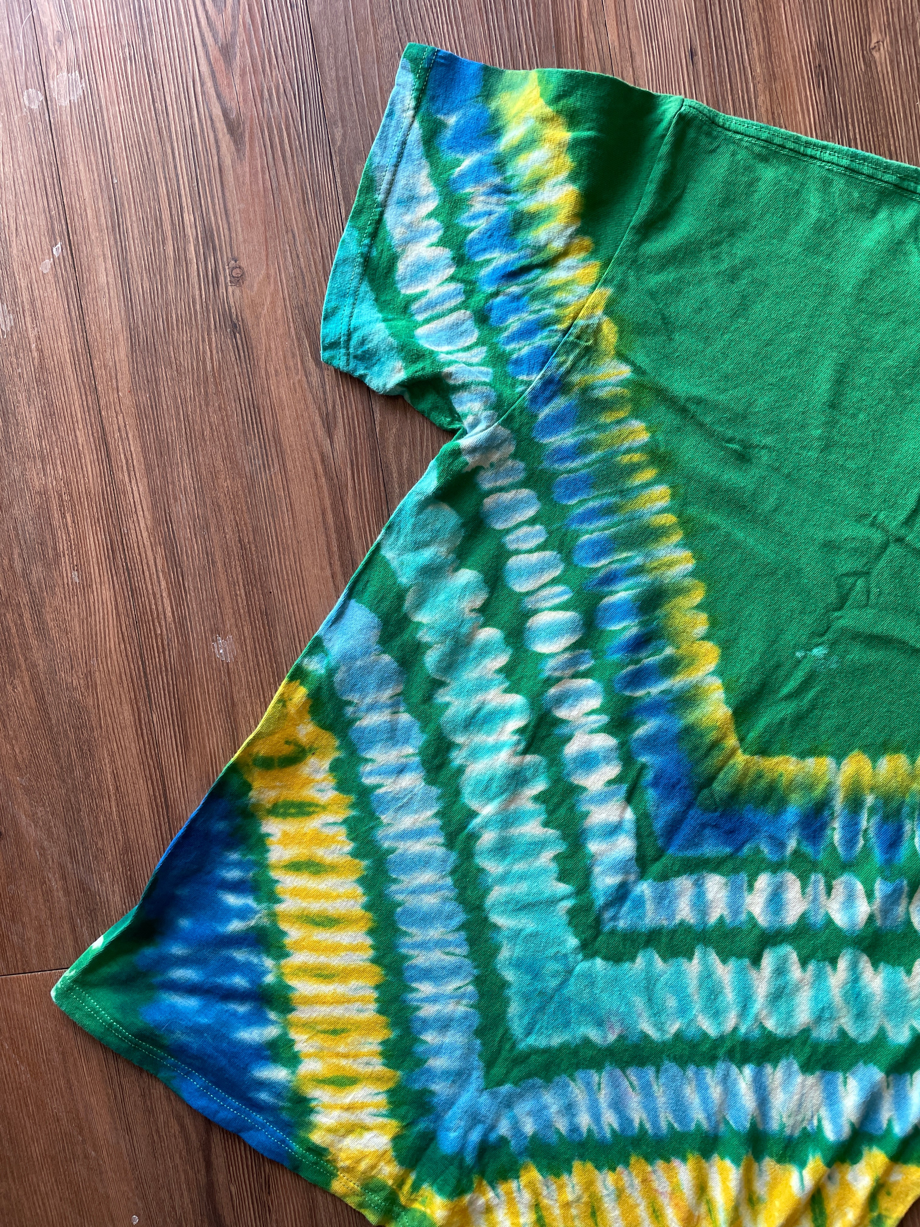 LARGE Men’s Legend of Zelda Tie Dye T-Shirt | Green, Blue, and Yellow Reverse Tie Dye Short Sleeve