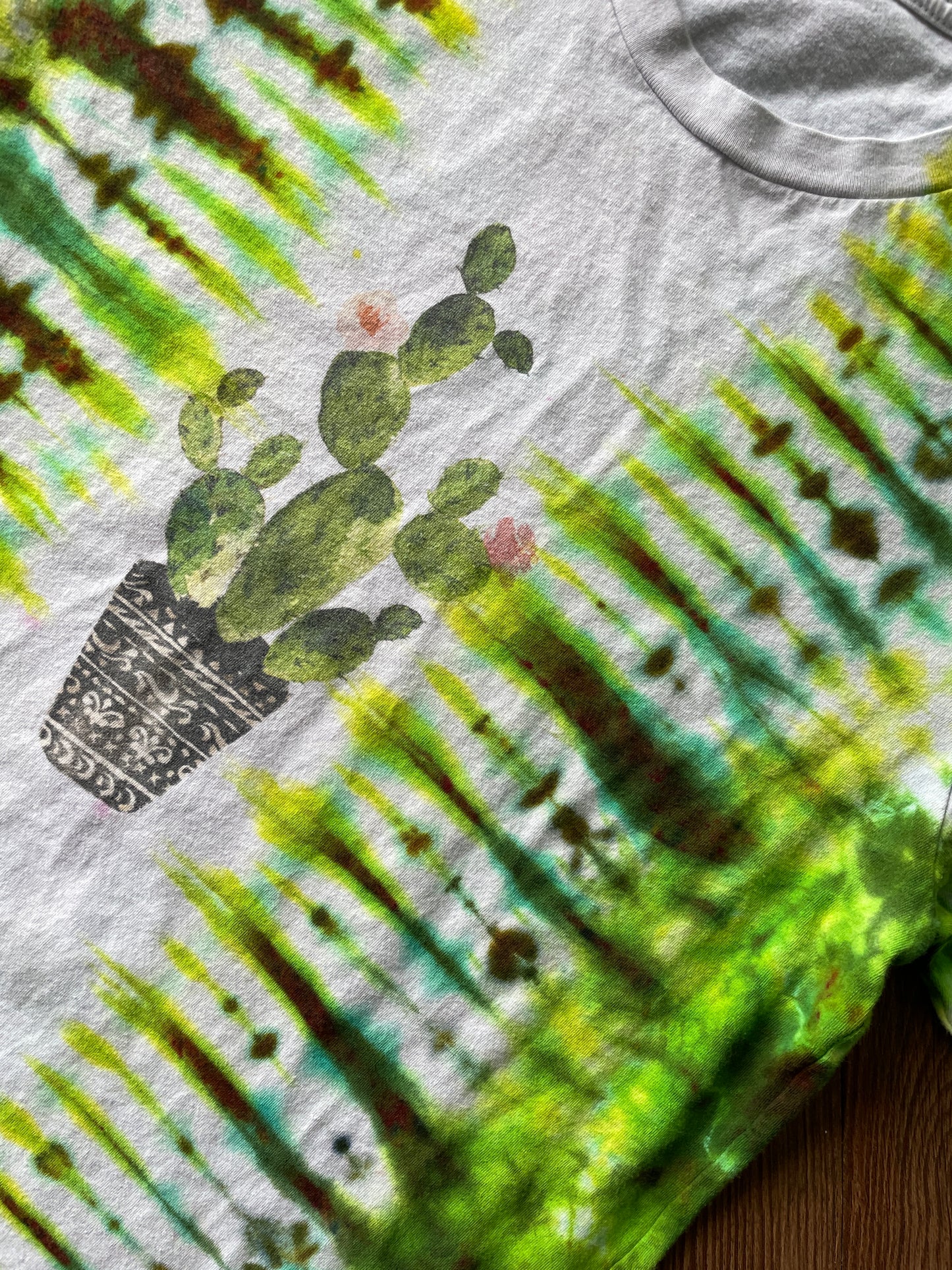 Medium Men’s Cactus Handmade Tie Dye T-Shirt | White, Green, and Brown Pleated Tie Dye Short Sleeve