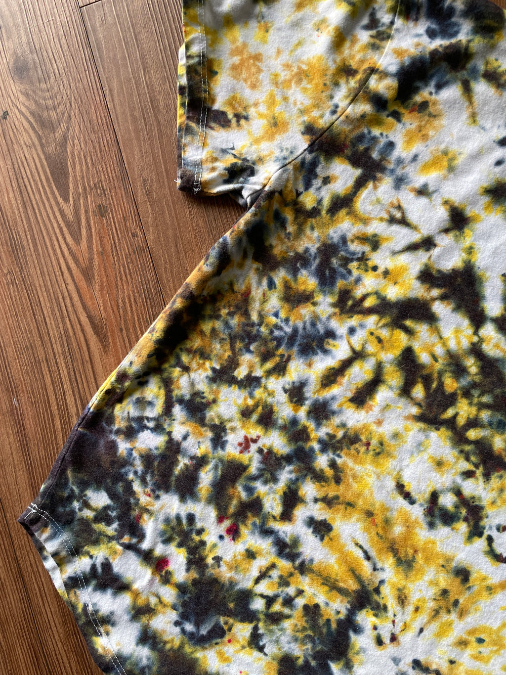 XL Women’s MTV Leopard Print Handmade Tie Dye T-Shirt | Music Television Black and Brown Crumpled Tie Dye Short Sleeve