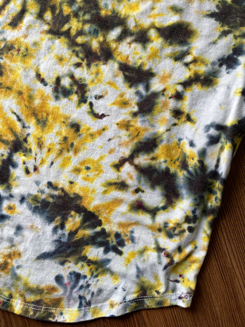 XL Women’s MTV Leopard Print Handmade Tie Dye T-Shirt | Music Television Black and Brown Crumpled Tie Dye Short Sleeve