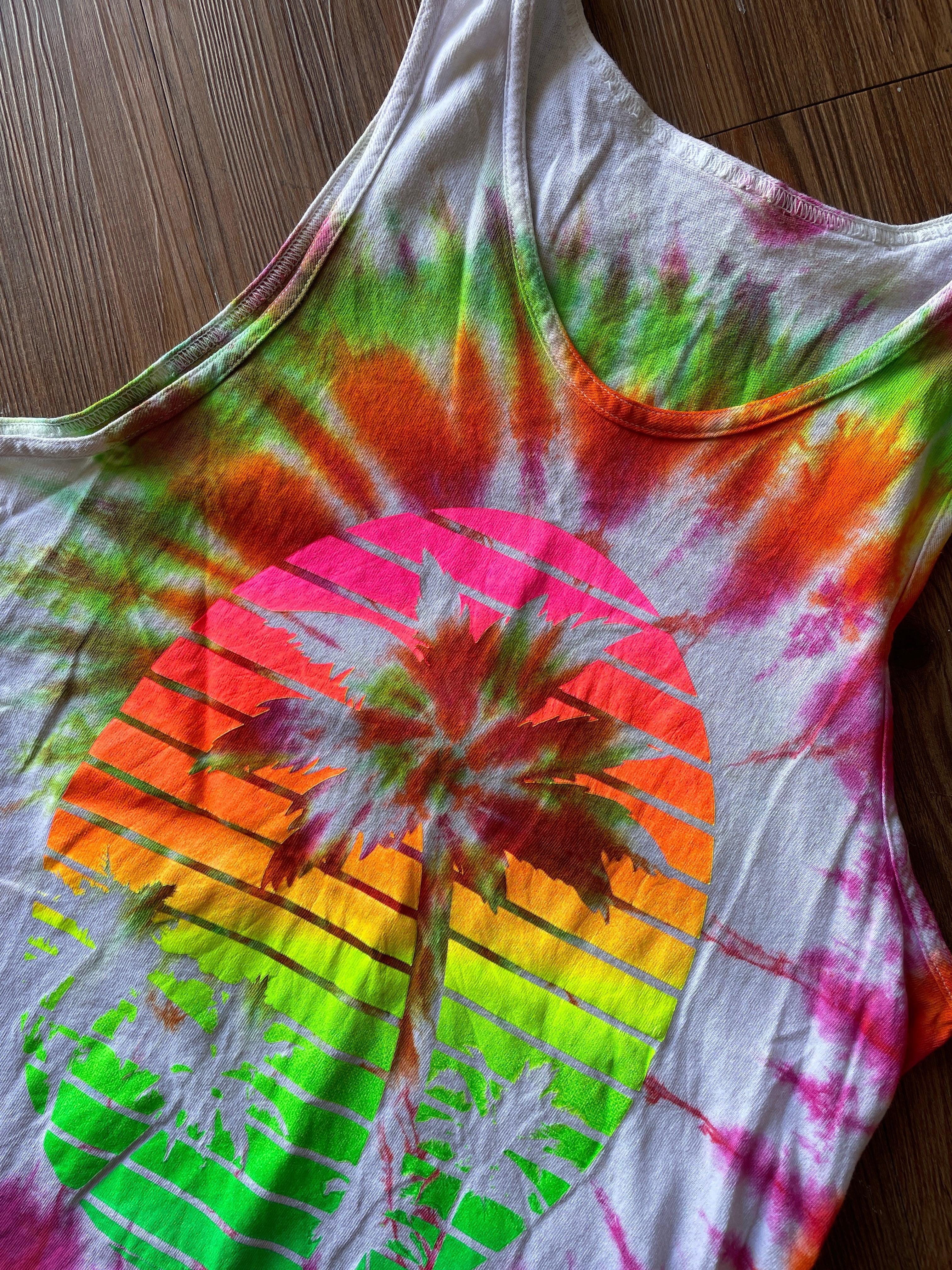 MEDIUM Men’s Neon Palm Tree Tie Dye Tank Top | Orange and Pink Tie Dye Sleeveless Top