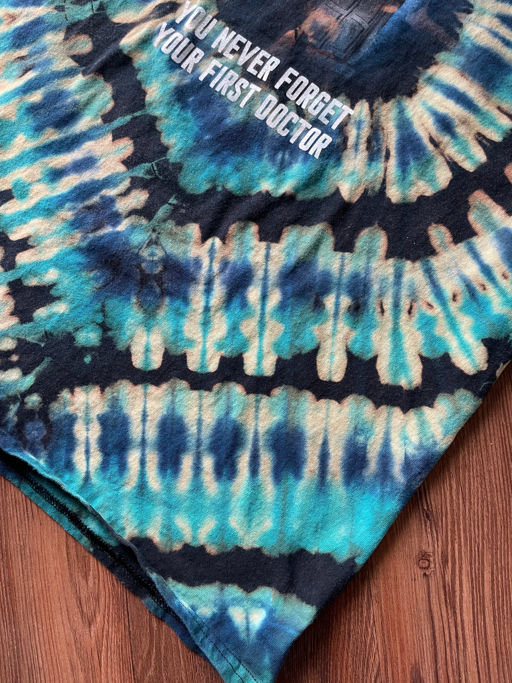 Large Men’s Dr. Who Tardis Handmade Tie Dye T-Shirt | Black and Blue Pleated Tie Dye Short Sleeve