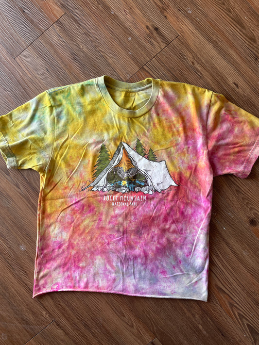 MEDIUM Women’s Rocky Mountain National Park Tie Dye Crop Top | Colorado Camping Tie Dye Short Sleeve