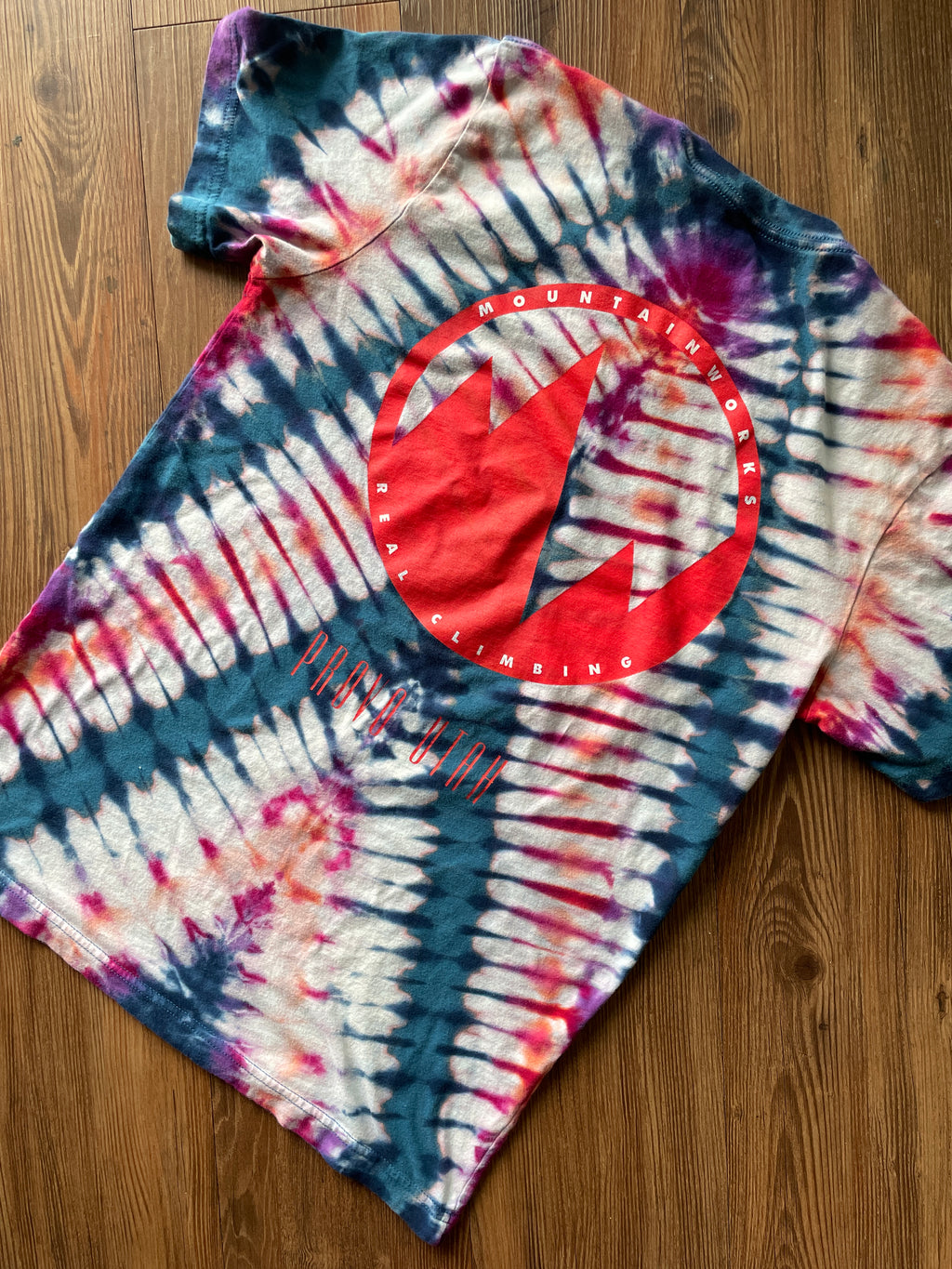 Medium Men’s Mountain Works (Provo, Utah) Handmade Tie Dye T-Shirt | Black, Red, and Orange V-Pleated Tie Dye Short Sleeve